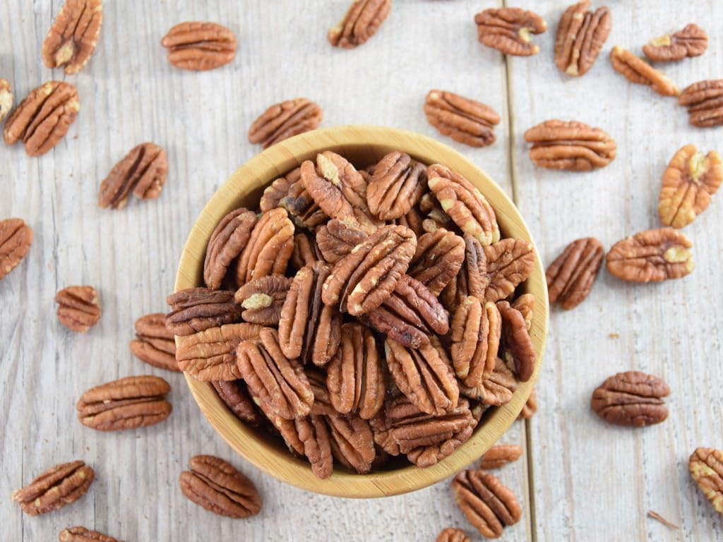 Premium Pecans 1kg (2.2 lbs) - Fresh, Crunchy & Delicious - Perfect for Baking, Snacking & Holiday Gifts - LA PLANTIGO