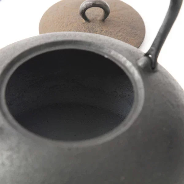Premium Iwachu Handcrafted Japanese Tetsubin Cast Iron Kettle - 1.3L Induction Compatible for Authentic Tea Brewing | Perfect for Home, Office & Traditional Tea Ceremonies