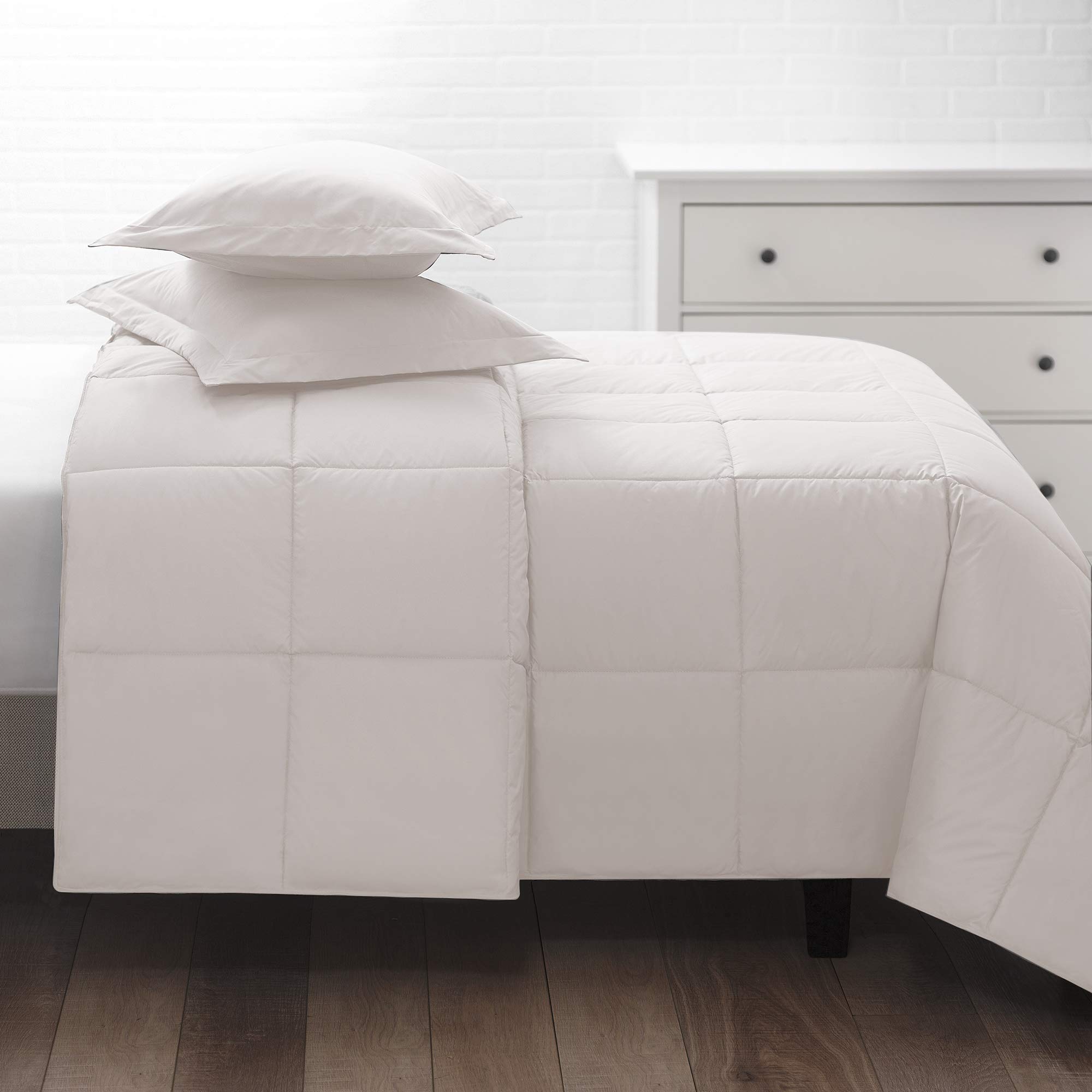 Allied Essentials Cotton Twill Down Comforter - Queen Size White Bedding for Winter Warmth & Luxury Comfort - Perfect for Master Bedrooms, Guest Rooms & Cozy Nights