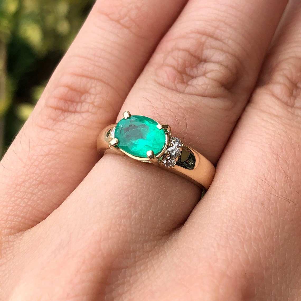 1.78tcw Oval Emerald & Diamond Accent 18K Gold Wide Wedding Band - Elegant Bridal Ring for Engagement, Anniversary & Special Occasions