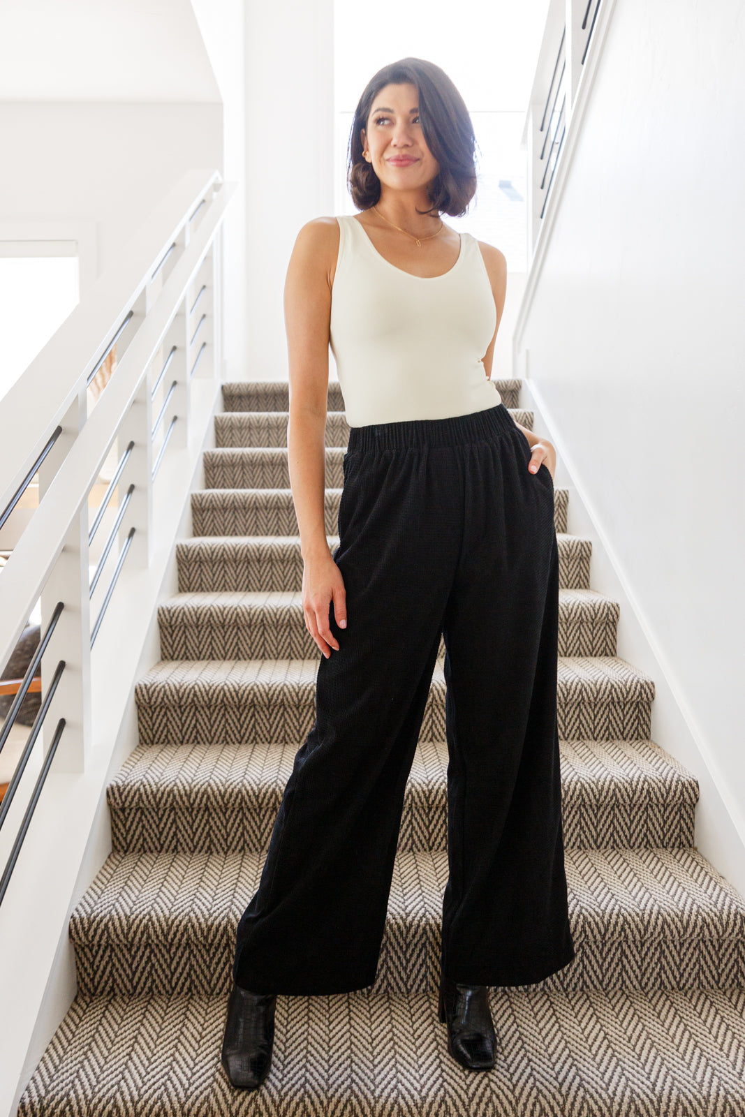 Stylish Wide Leg Pants for Women - Comfortable High Waisted Casual Trousers for All Seasons | Perfect for Office, Travel & Everyday Wear