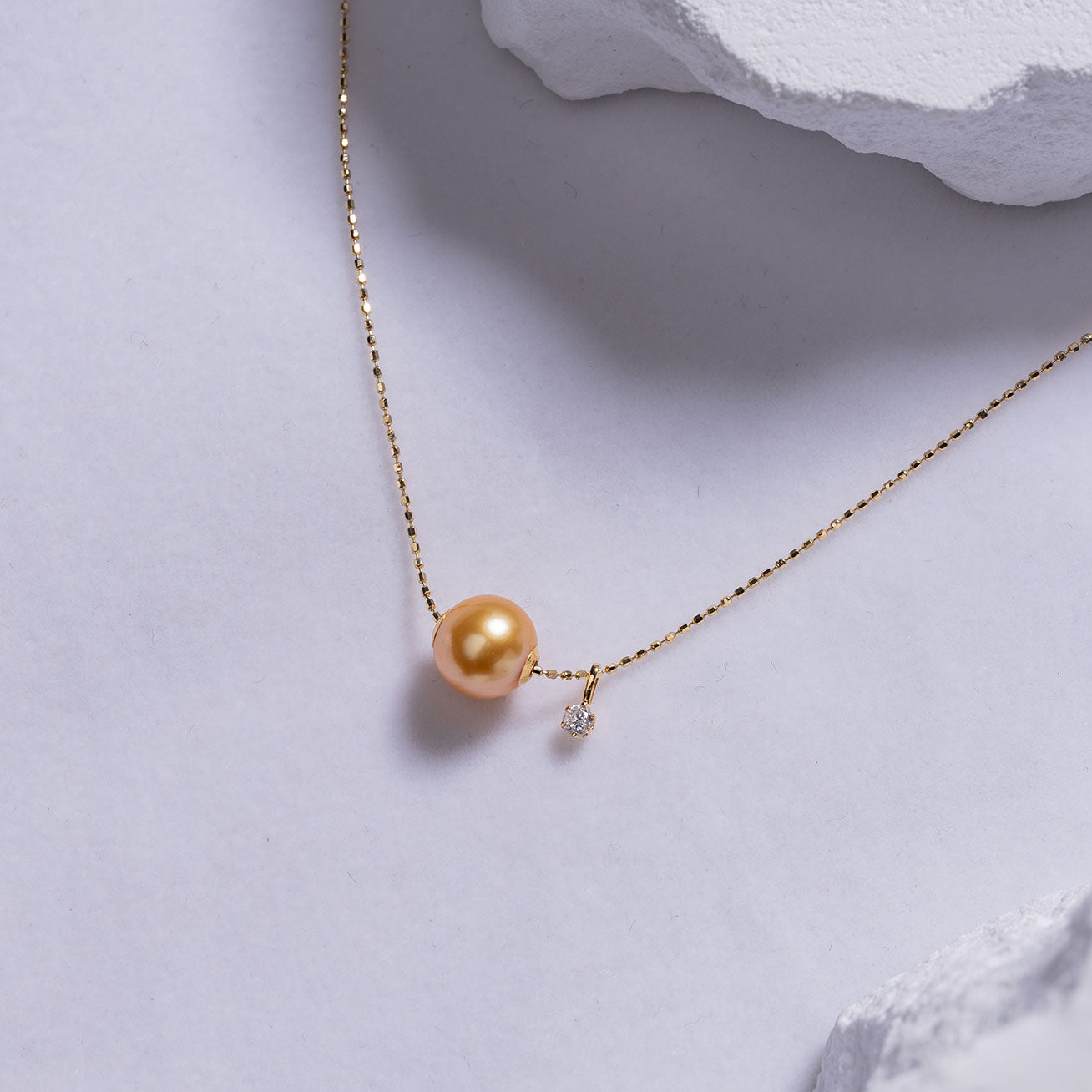 18K Gold Diamond South Sea Golden Pearl Necklace for Women - Luxury Bridal Jewelry Gift, Elegant Evening Wear & Special Occasion Accessory KN00124