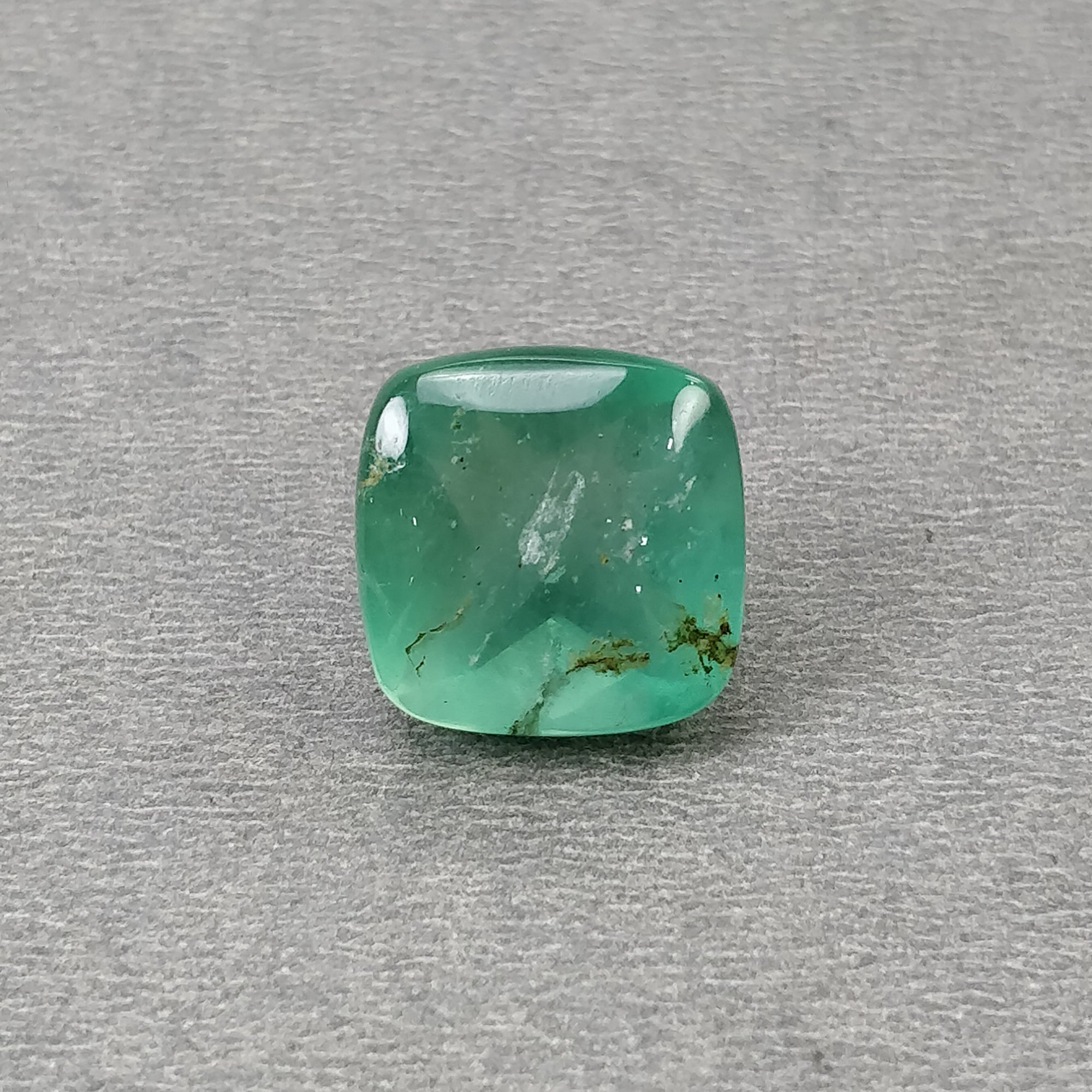 Natural Green Fluorite Gemstone - 19.95cts Untreated Checker Cut Faceted Sugarloaf (15mm) for Jewelry Making, Crystal Healing & Collection - High Quality Fluorite Crystal for Necklaces, Rings & Energy Work