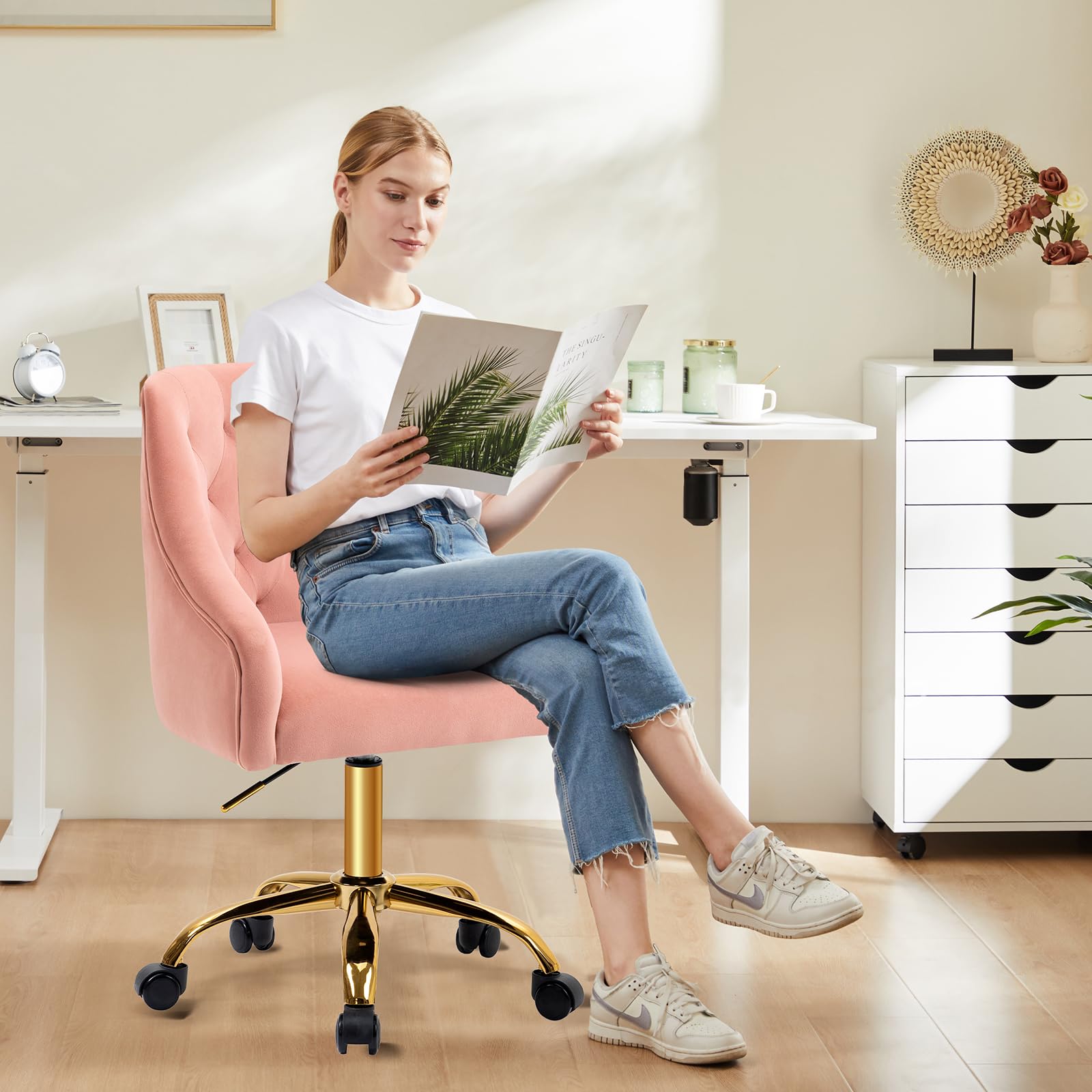 Luxury Velvet Swivel Office Chair with Gold Base - 360° Rotation & Height Adjustable - Pink Fabric Desk Chair for Women - Perfect for Home Office, Reception, and Vanity Areas