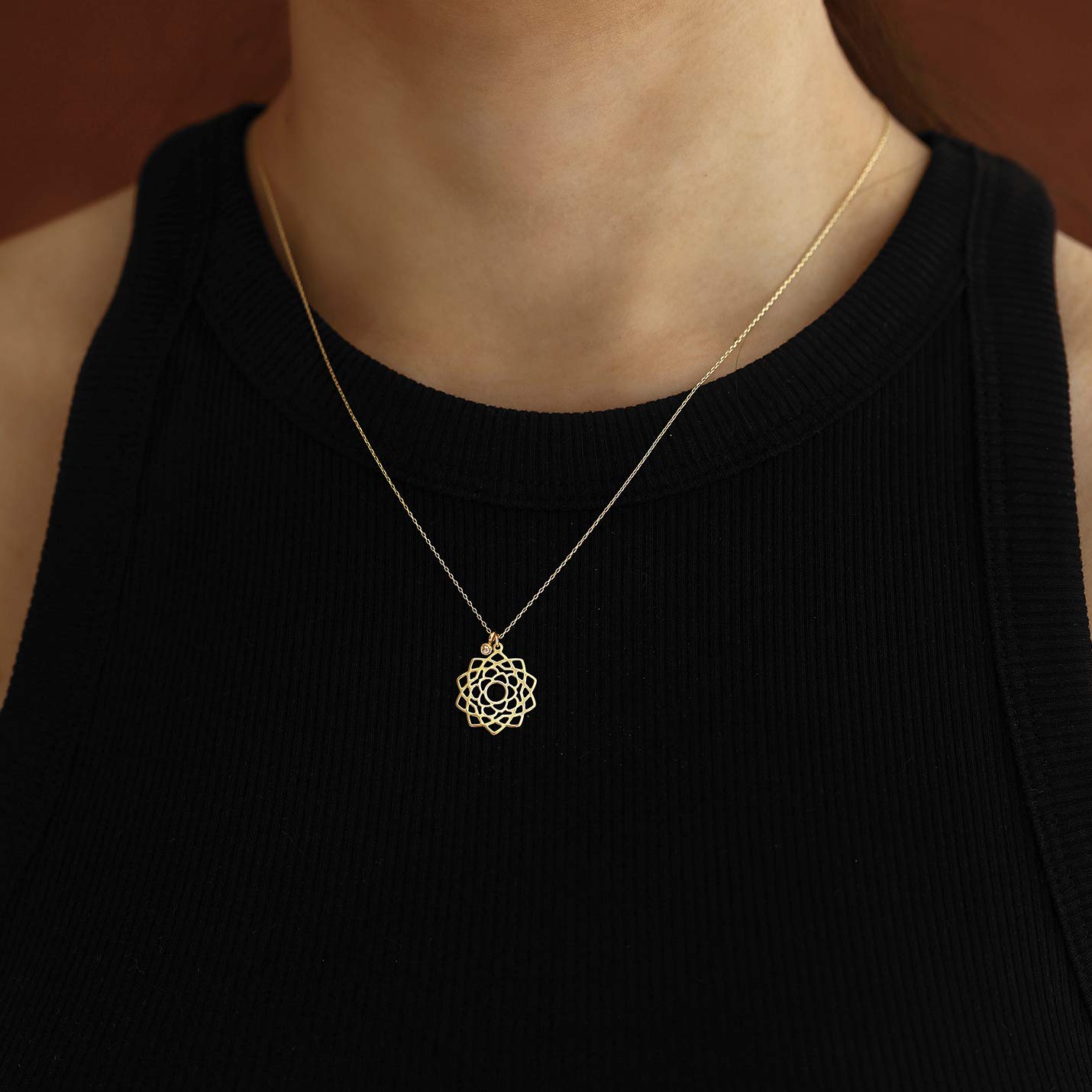 14K Solid Gold Flower Necklace with Diamond | Elegant 18
