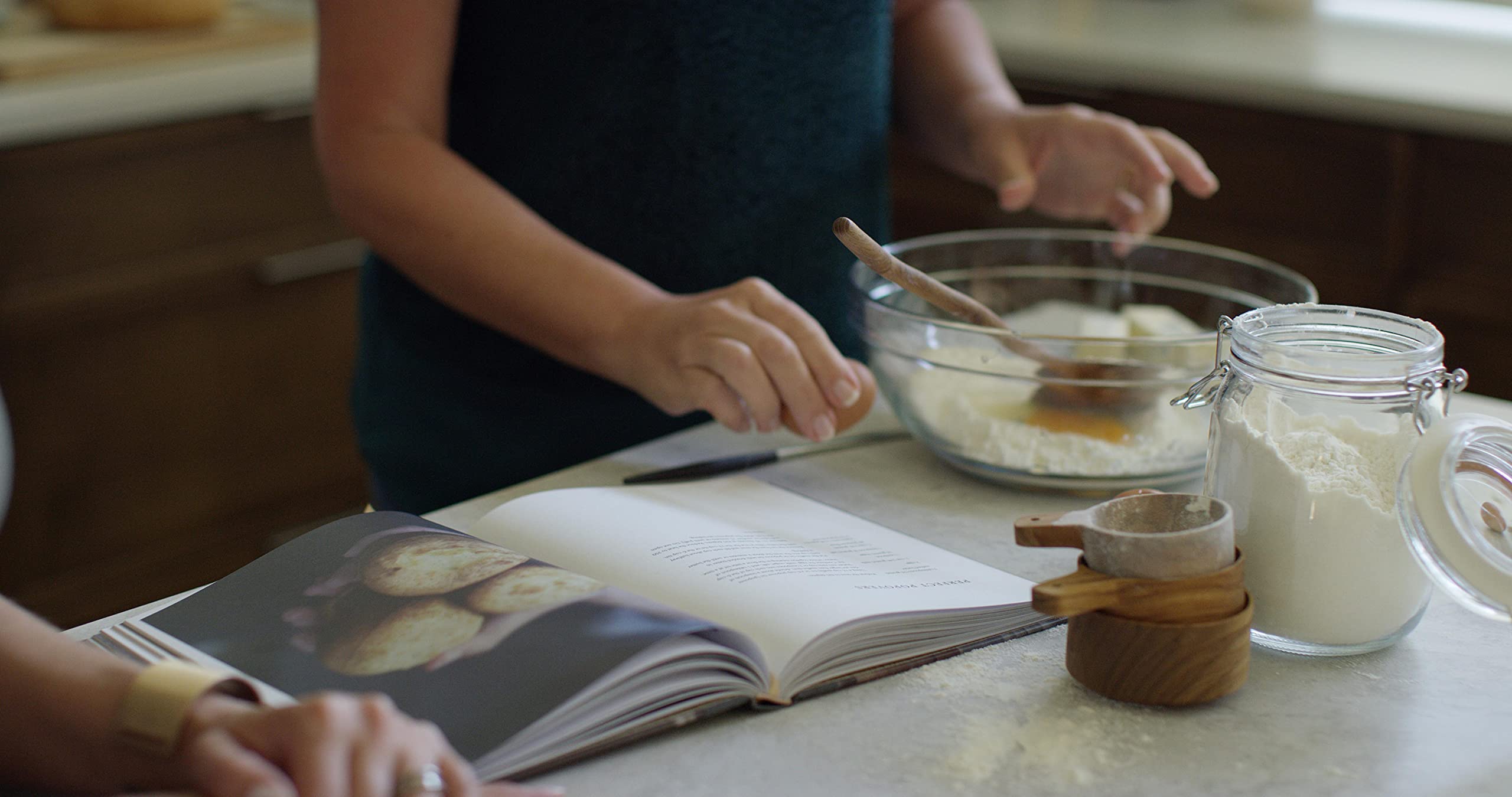 Bread of Life: Experience the Nourishing Goodness of Jesus Through Homemade Bread Art | Perfect for Bible Study, Family Gatherings & Spiritual Reflection