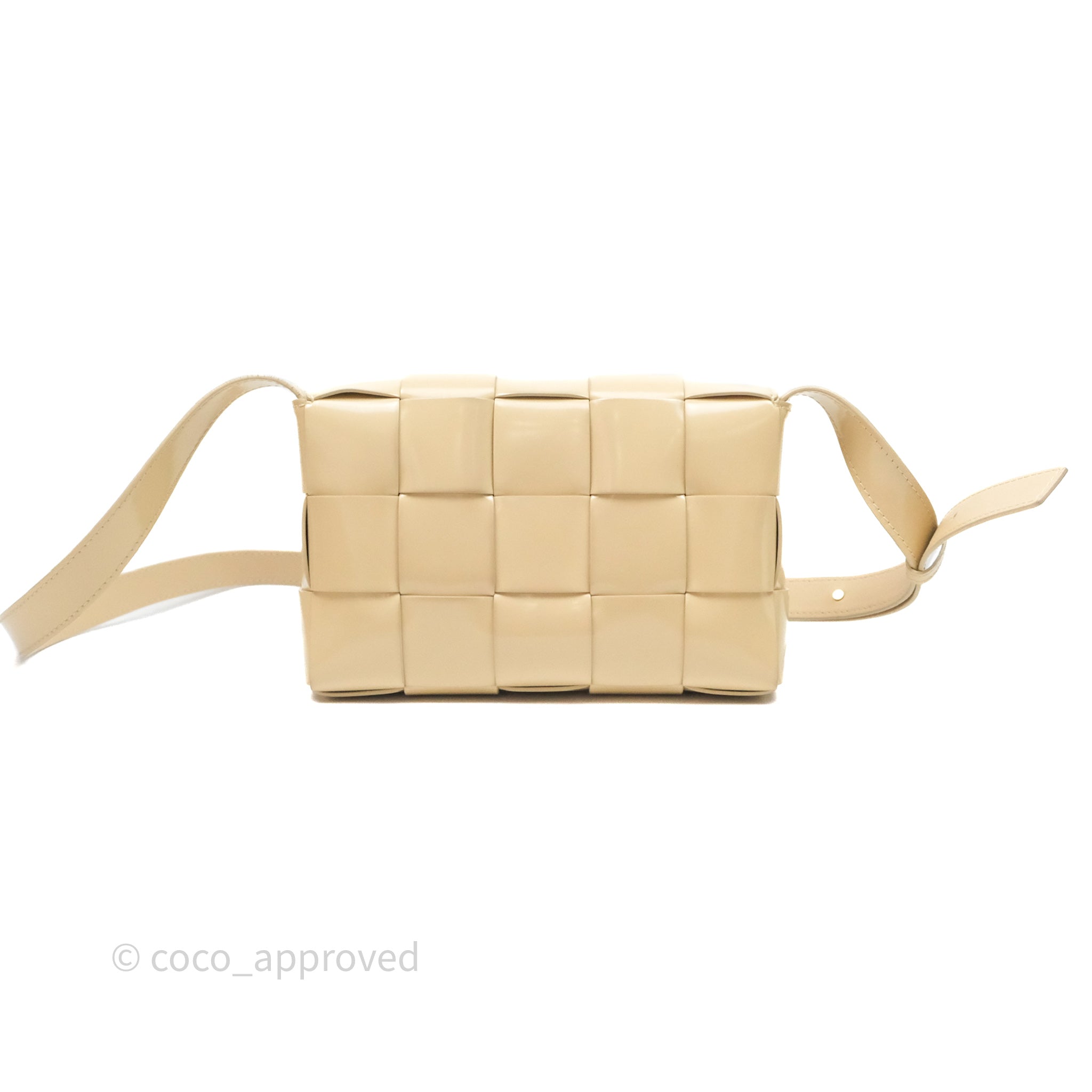 Bottega Veneta Cassette Shoulder Bag in Beige Brushed Calfskin Leather - Intrecciato Weave Design, Luxury Crossbody Purse for Women, Perfect for Work, Travel & Evening Out