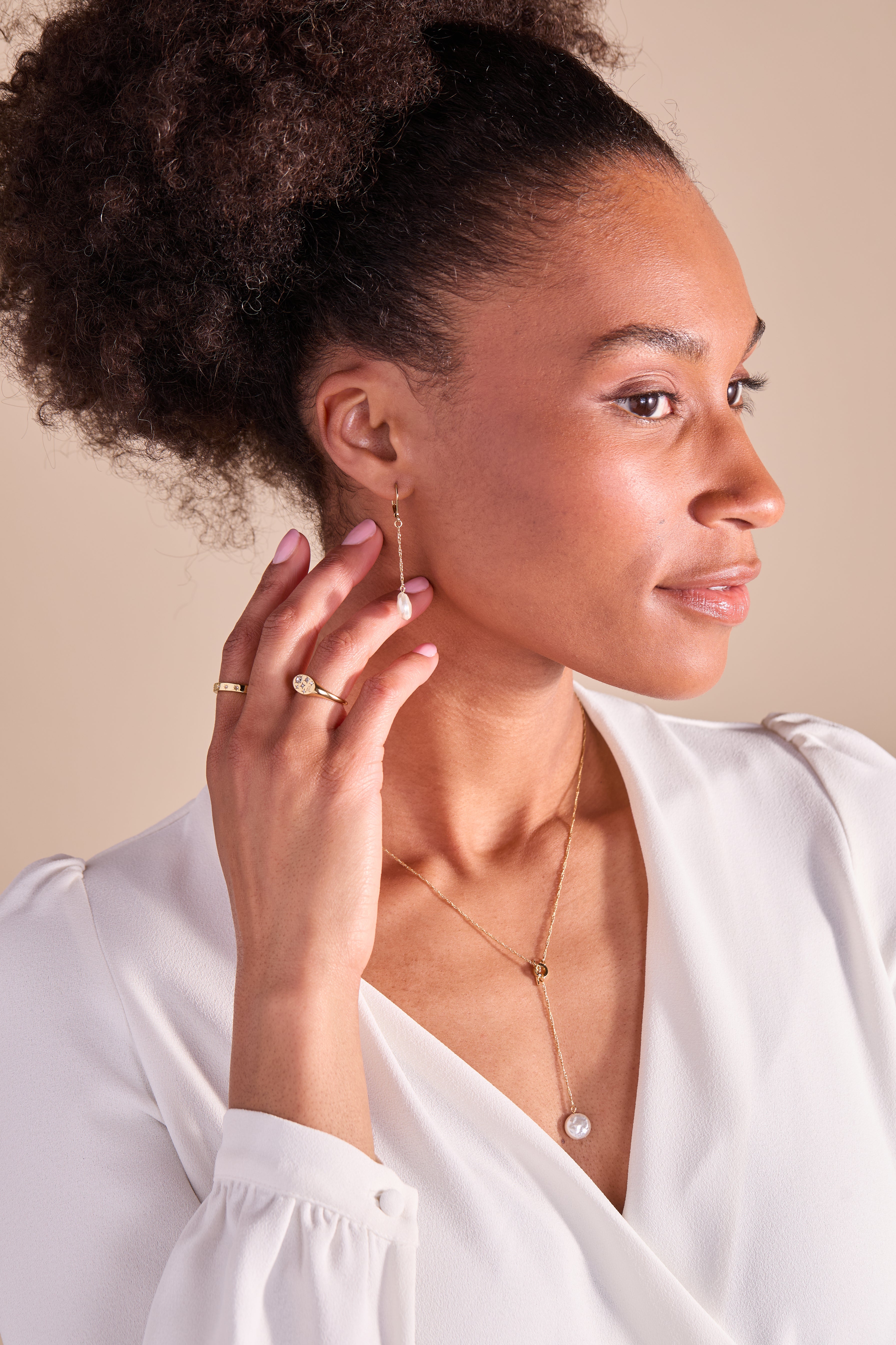 Elegant Coin Pearl Toggle Y Necklace for Women - Minimalist Dainty Jewelry Gift for Her - Perfect for Date Night & Special Occasions