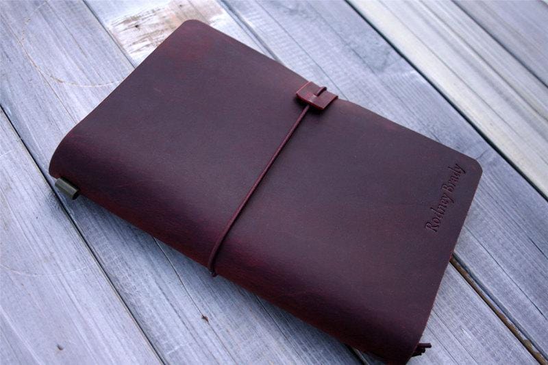Personalized Burgundy Leather A5 Traveler's Notebook Cover - Custom Name & Date - Perfect for Journaling, Travel Diary, Sketchbook & Gift Idea