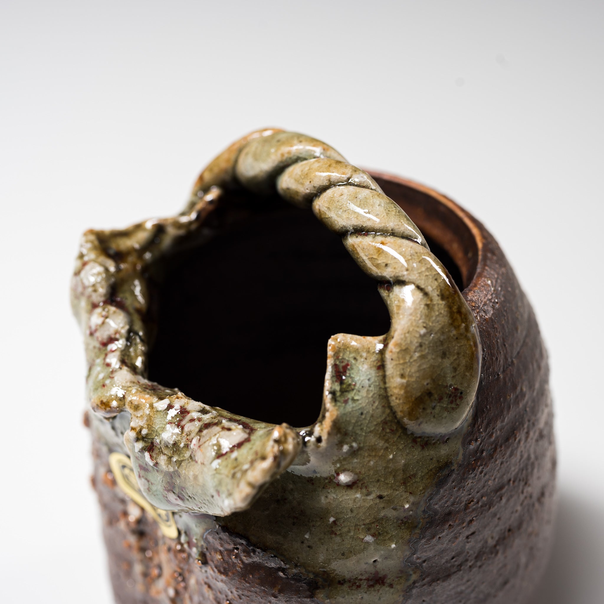 Handmade Shigaraki Ware Pottery Vase - Traditional Japanese Wabi-Sabi Ceramic Flower Vase for Home Decor, Zen Garden & Tea Room Aesthetics