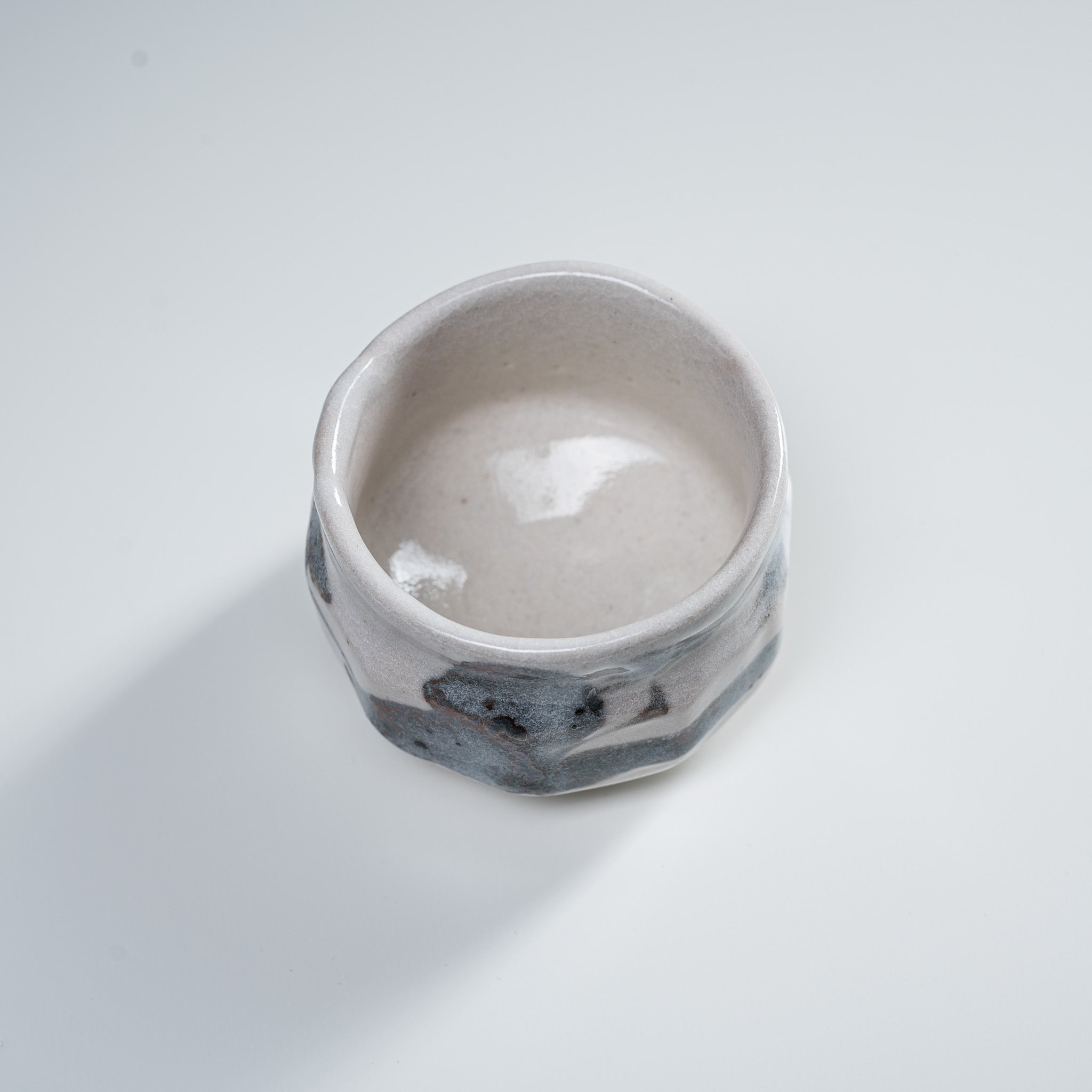 Handmade Mino Ware Pottery Sake Cup & Teacup - Traditional Japanese Ceramic Drinking Vessel for Zen Garden, Tea Ceremony & Home Decor