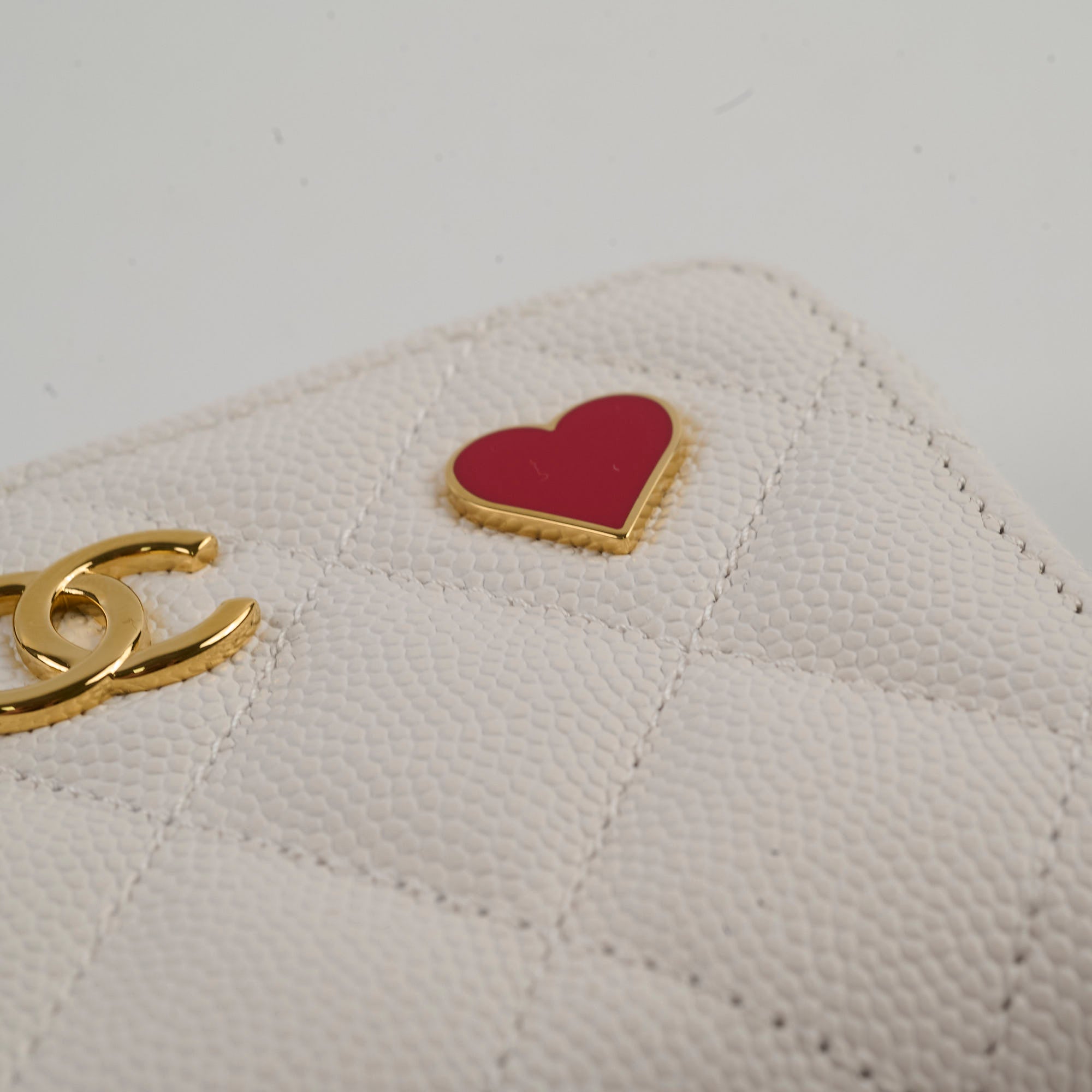 Chanel Caviar Enamel Coco Casino Zippy Card Holder in White | Luxury Leather Wallet for Credit Cards & Cash | Perfect for Everyday Use, Travel & Gifting