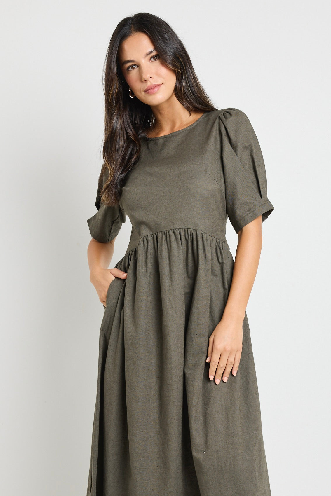 Stylish Khaki Short Sleeve Relaxed Midi Dress for Women | Casual Summer Outfit | Perfect for Beach, Picnic & Date Night