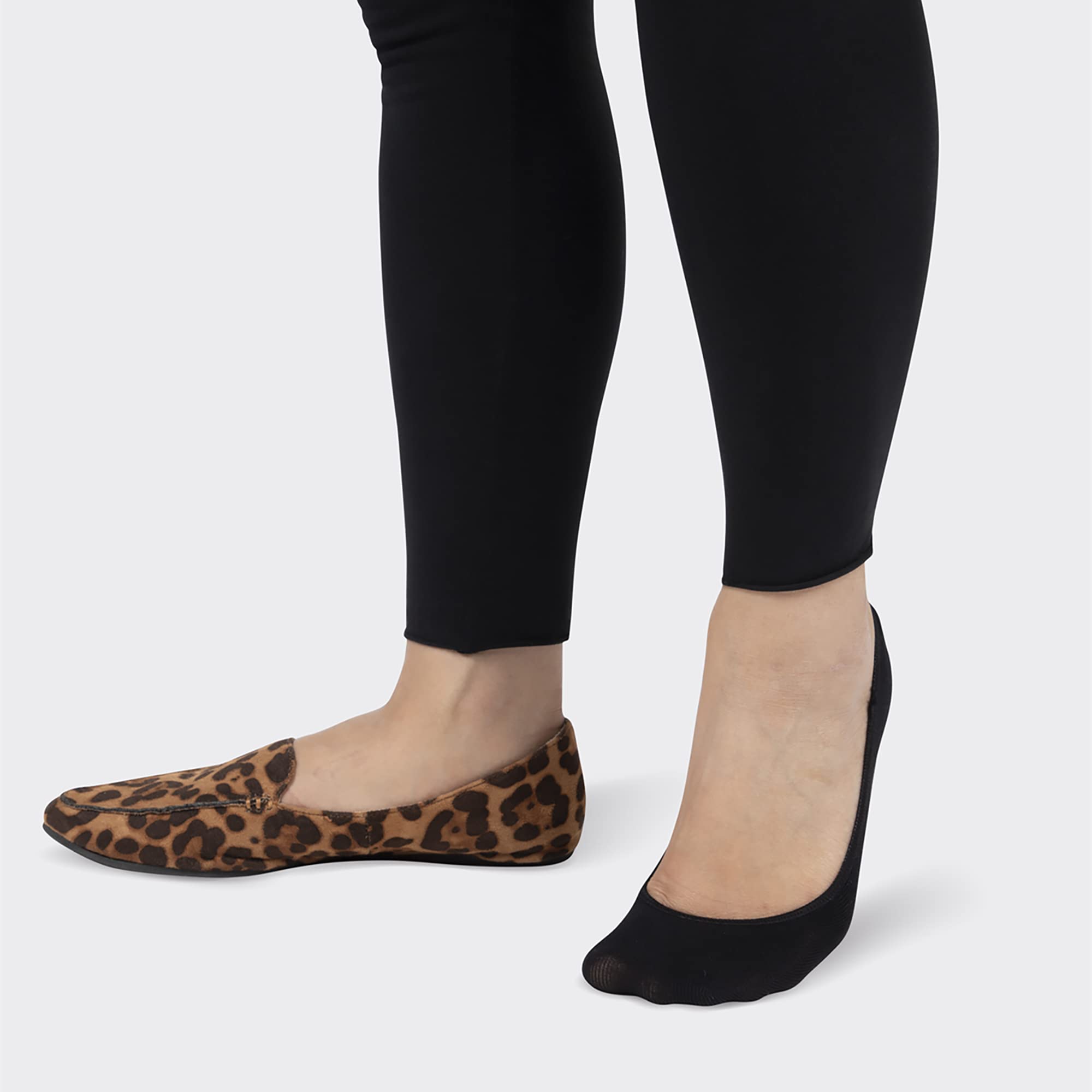 Peds Women's Lightweight Low Cut No Show Socks 6-Pack - Breathable Invisible Liner Socks for Sneakers, Flats & Loafers - All-Day Comfort for Workouts, Running & Casual Wear