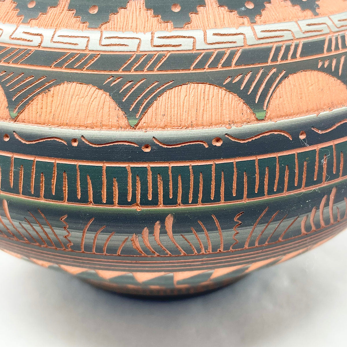 Authentic Navajo Pottery by Hilda Whitegoat - Handcrafted Native American Ceramic Vase for Home Decor & Southwest Style Collectibles - Perfect for Living Room, Office, or Gift Giving