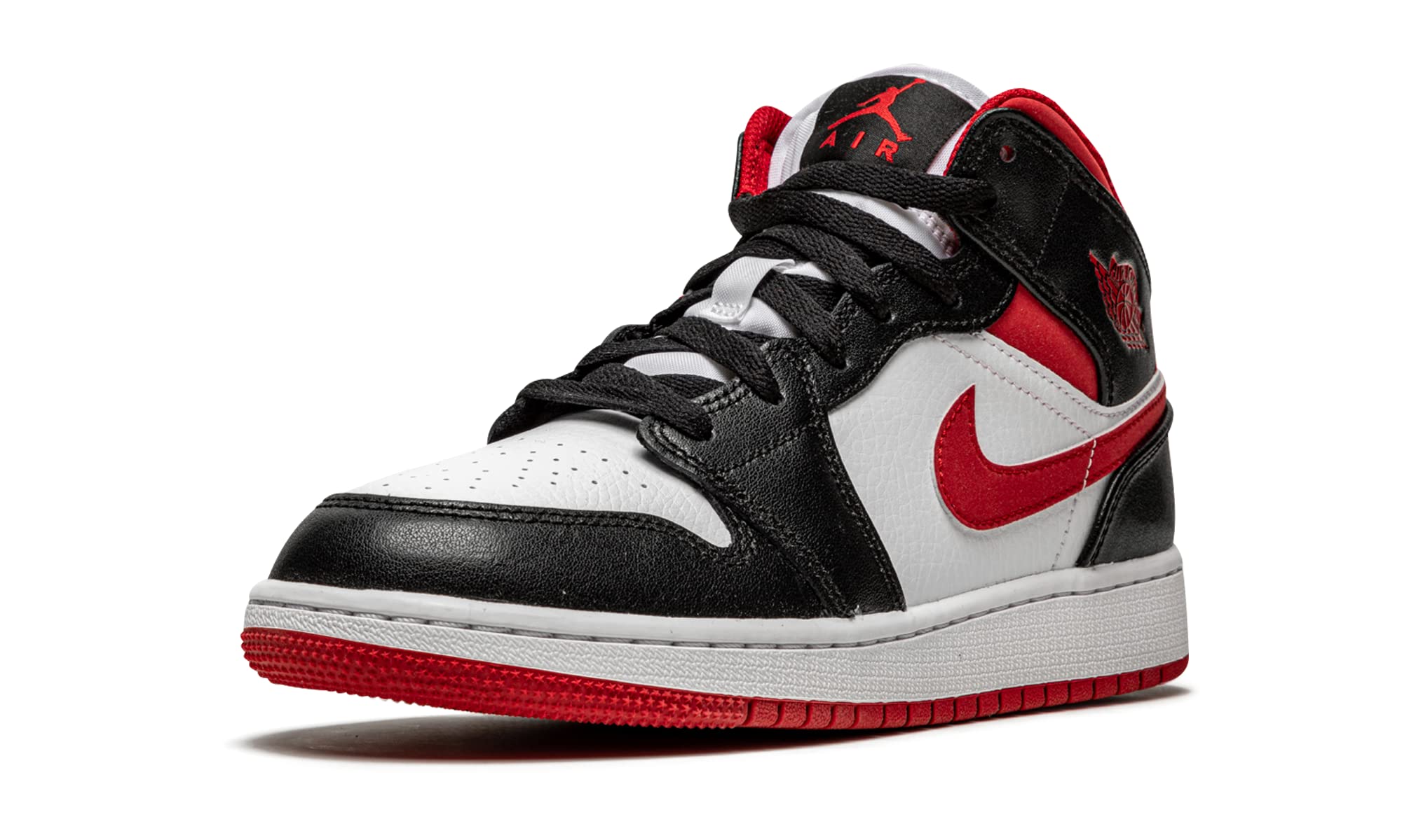 Nike Boys' Running Shoes - Lightweight Athletic Sneakers for Kids - Comfortable & Durable for School, Sports & Daily Wear