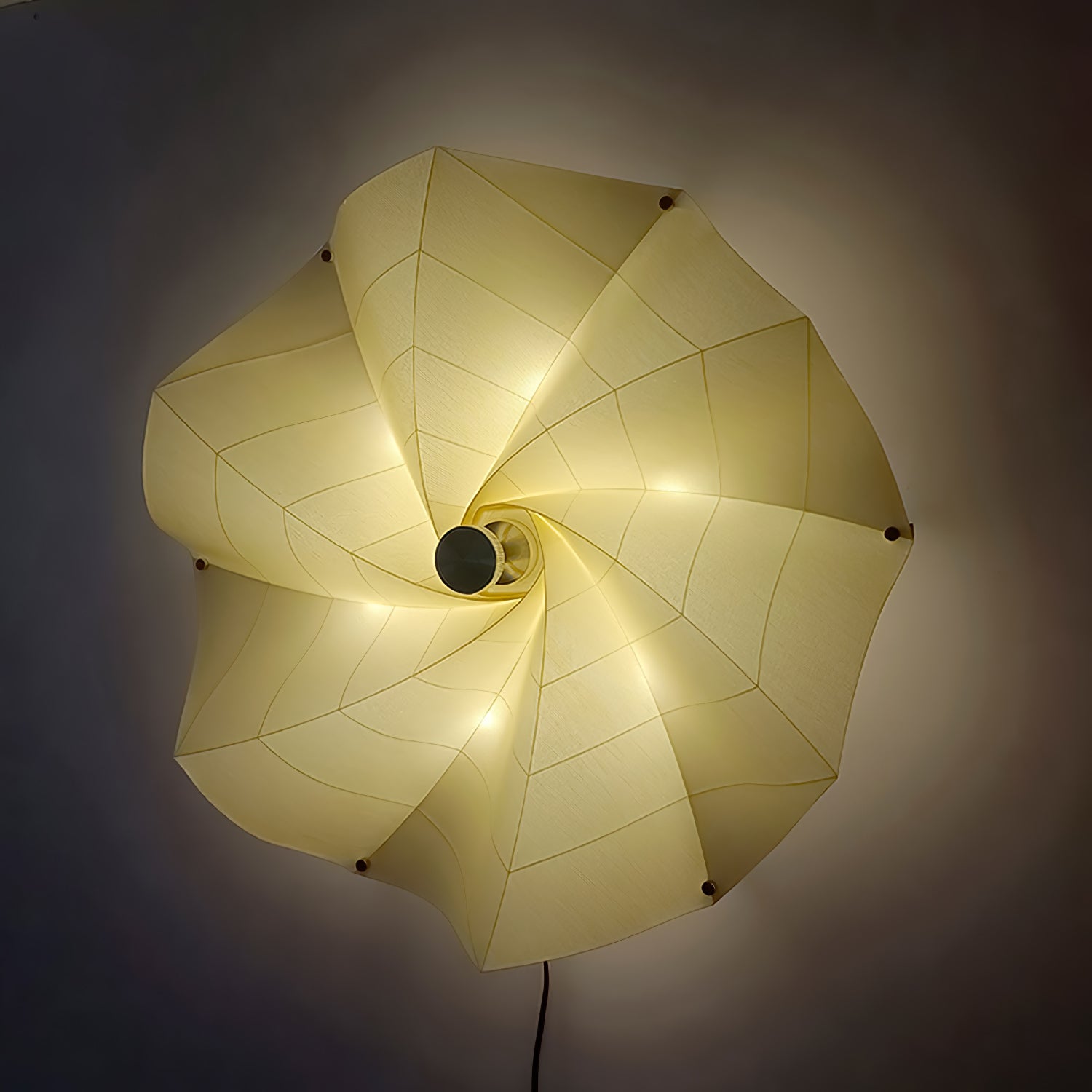 Bloom Petals Wall Lamp - Modern Floral LED Sconce Light for Bedroom, Living Room & Nursery - Elegant Home Decor & Mood Lighting