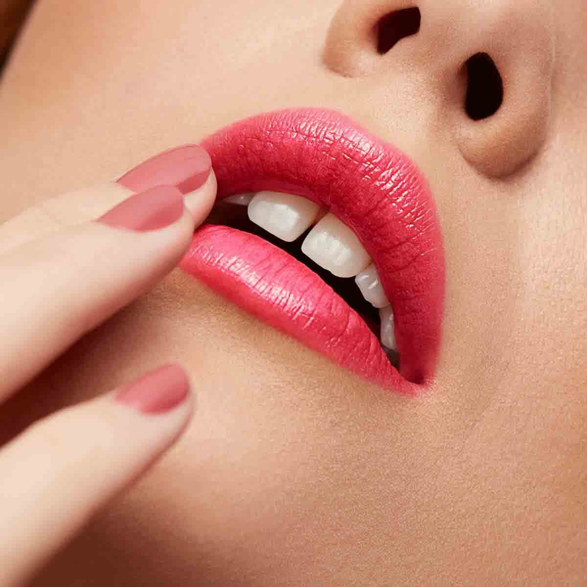 Revlon Super Lustrous Glass Shine Lipstick - Love is On Shade | Hydrating Glossy Finish Lip Color | Perfect for Everyday Wear & Special Occasions