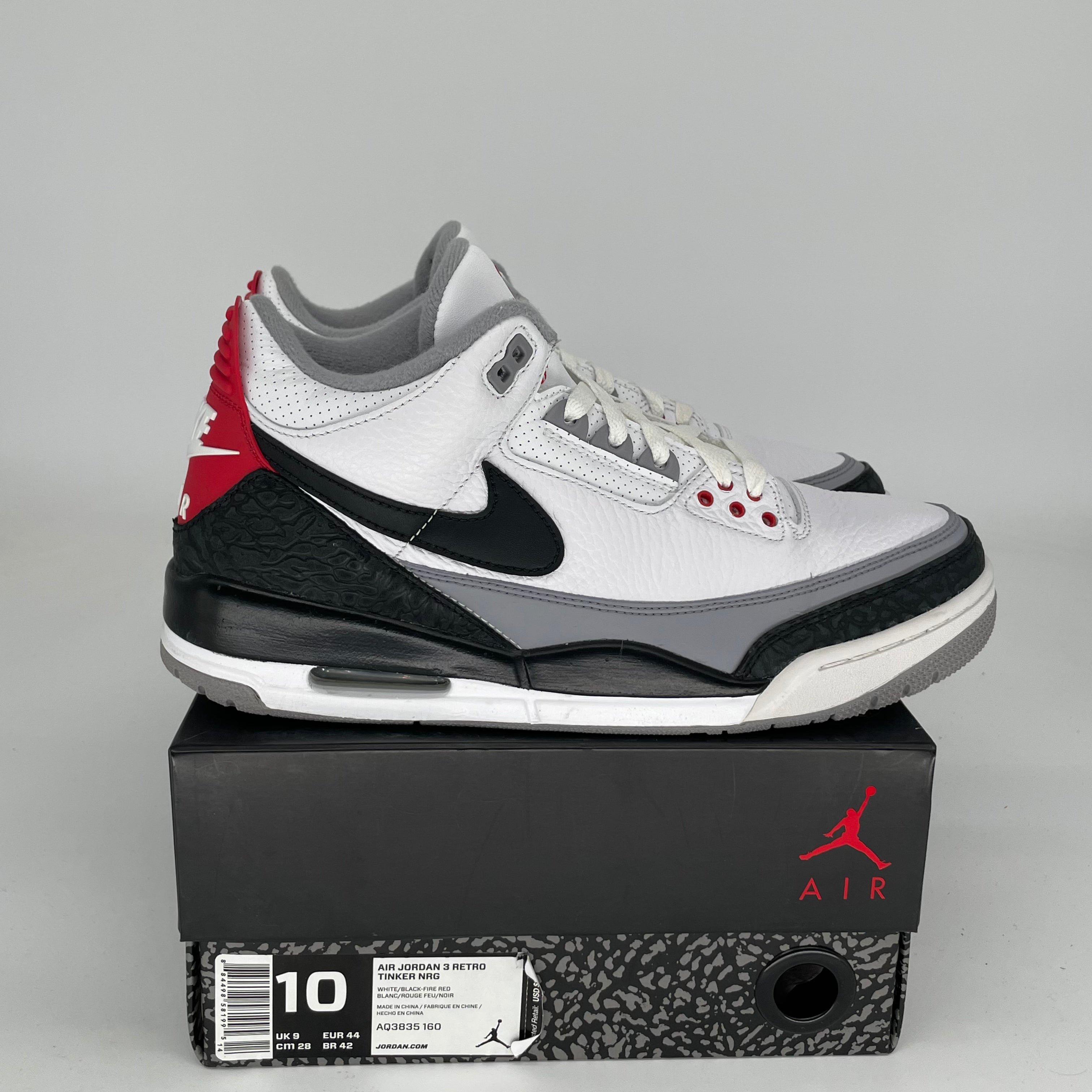 Original Title: AIR JORDAN 3 TINKER HATFIELD SIZE 10 AQ3835 160   Optimized Title: **Air Jordan 3 Retro Tinker Hatfield Men's Basketball Shoes Size 10 - AQ3835-160 | Authentic Sneakers for Sports & Streetwear Fashion**    **Usage Scenarios:** Perfect for basketball games, gym workouts, casual streetwear, and sneaker collections.