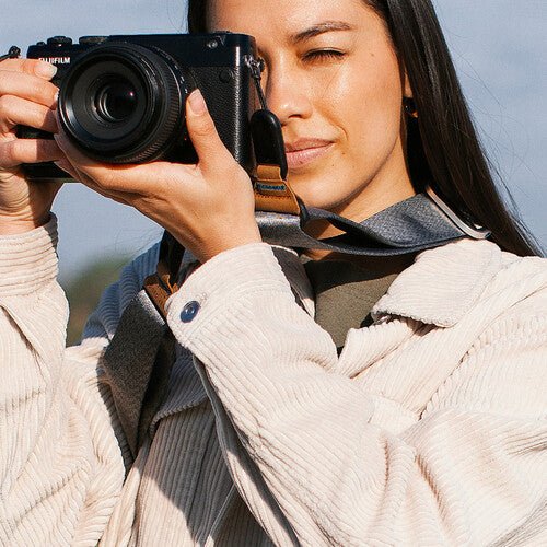 Peak Design Slide Camera Strap (2017) - Ash Gray - Comfortable & Adjustable for DSLR & Mirrorless Cameras - Perfect for Travel, Hiking & Photography Enthusiasts
