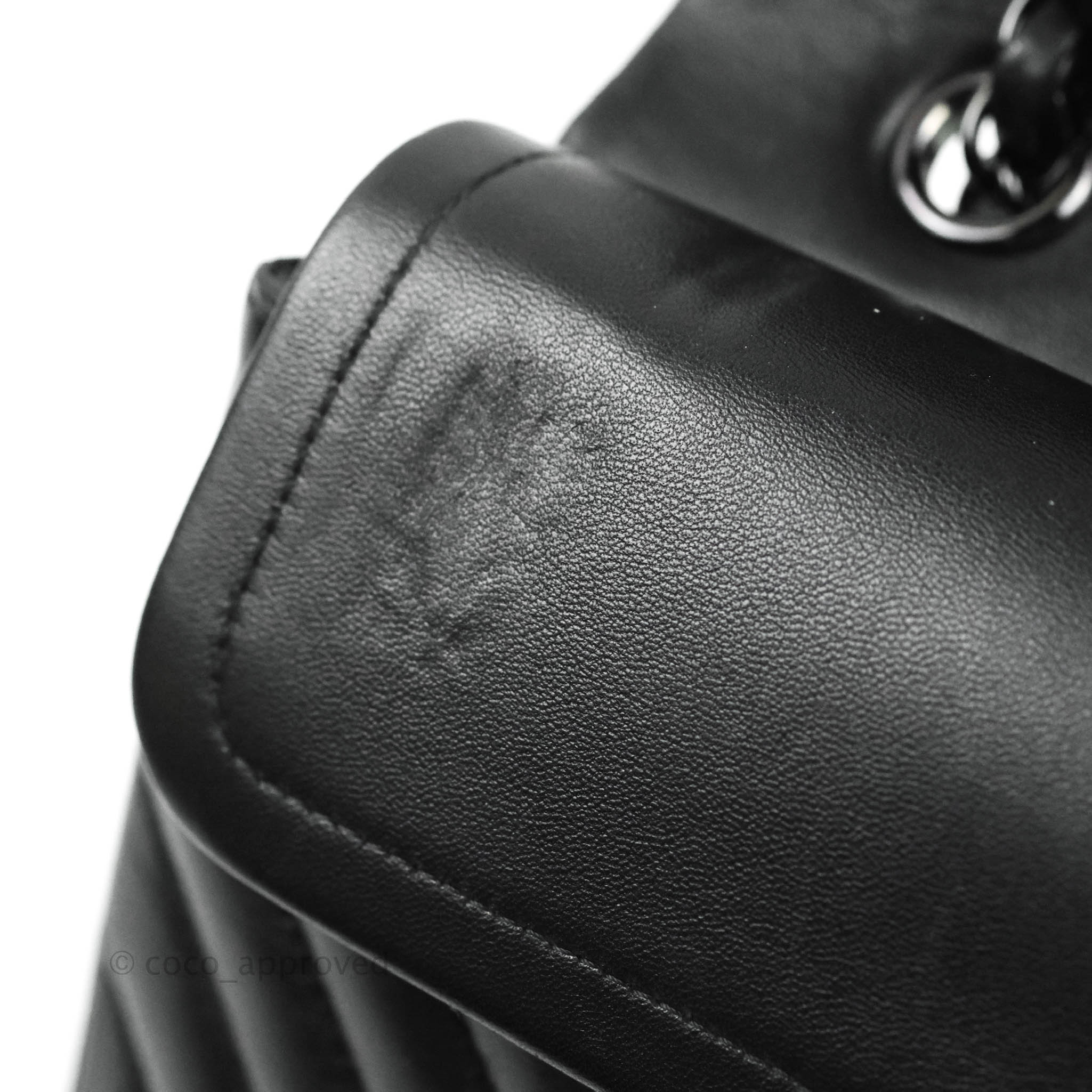 Chanel Classic Chevron M/L Medium Double Flap Bag in So Black Lambskin Leather - Luxury Handbag for Women, Perfect for Evening Events & Special Occasions