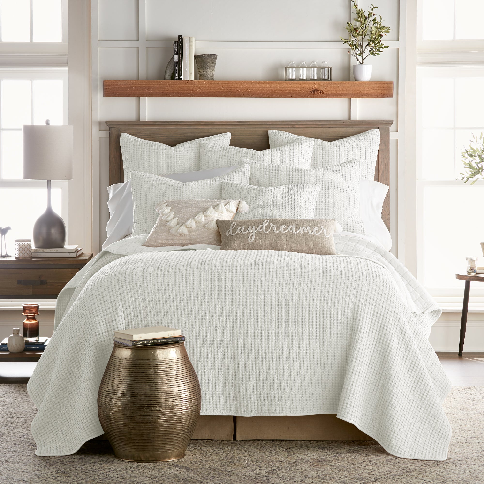 Luxury Mills Waffle Quilt Set - Ultra Soft Bedding Collection for Queen/King Size Beds - Perfect for Cozy Bedrooms, Guest Rooms & Hotel Stays