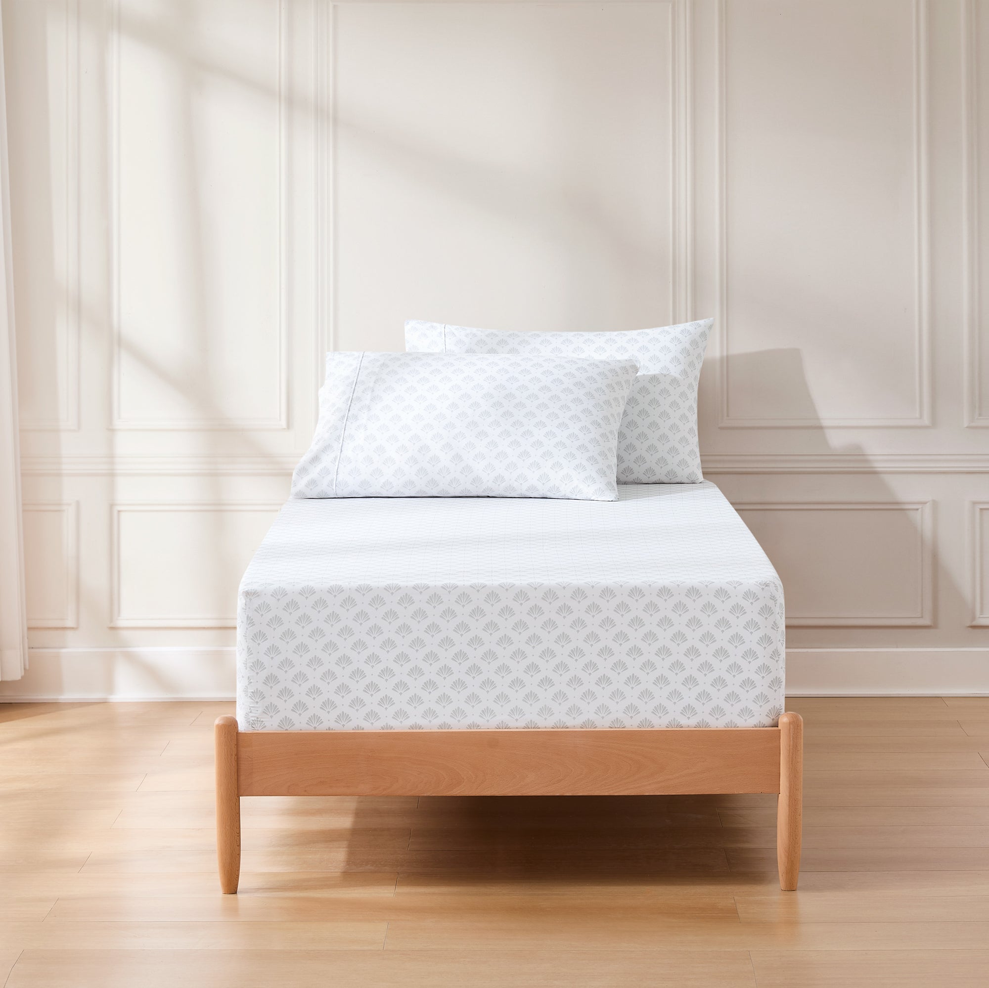 Premium Scallop Edge Fan Pattern Bed Sheet Set - Queen Size, 100% Cotton, Breathable & Soft for Ultimate Comfort - Perfect for Master Bedrooms, Guest Rooms & Cozy Home Decor