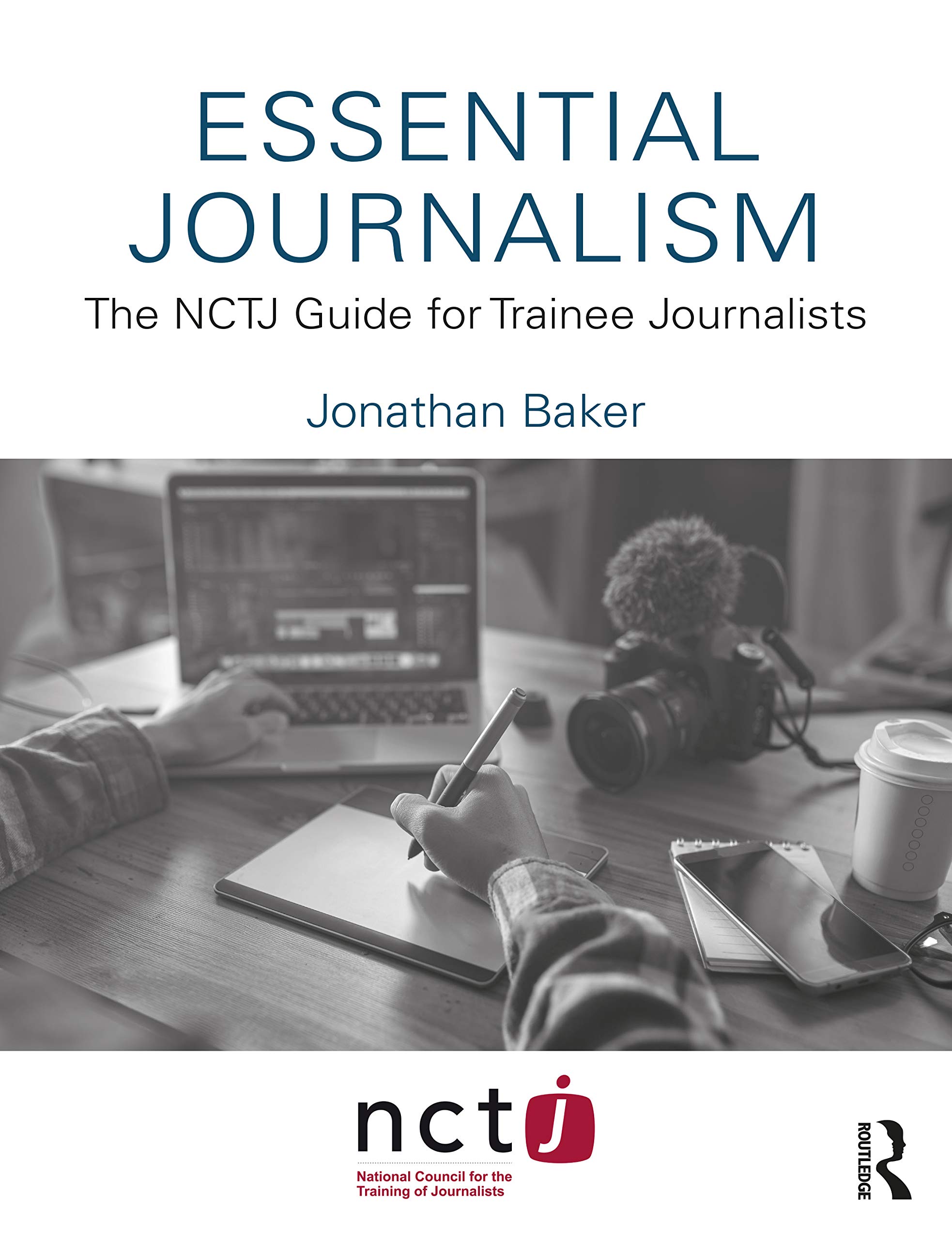 Essential Journalism Guide - Best Practices, Tips & Techniques for Modern Reporters | Perfect for News Writing, Investigative Reporting & Media Professionals
