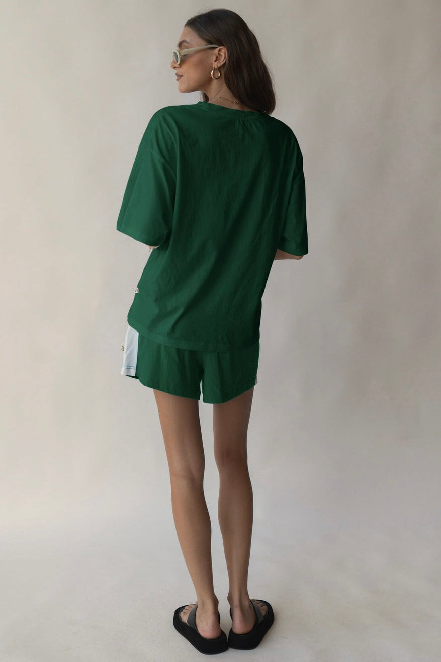 Classic Deep Green Cotton T-Shirt for Men & Women - Soft Breathable Casual Tee for Everyday Wear, Outdoors & Travel