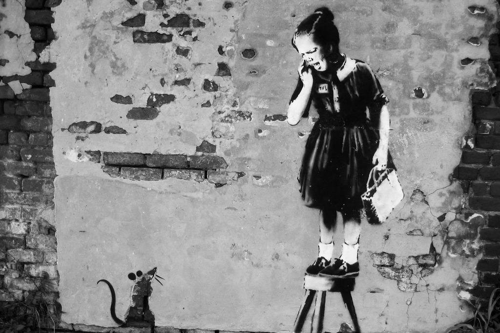 Banksy Girl and Rat Street Art Print - Modern Graffiti Wall Art Poster (24x16 Inch) - Retro Pop Art for Home, Office & Urban Decor
