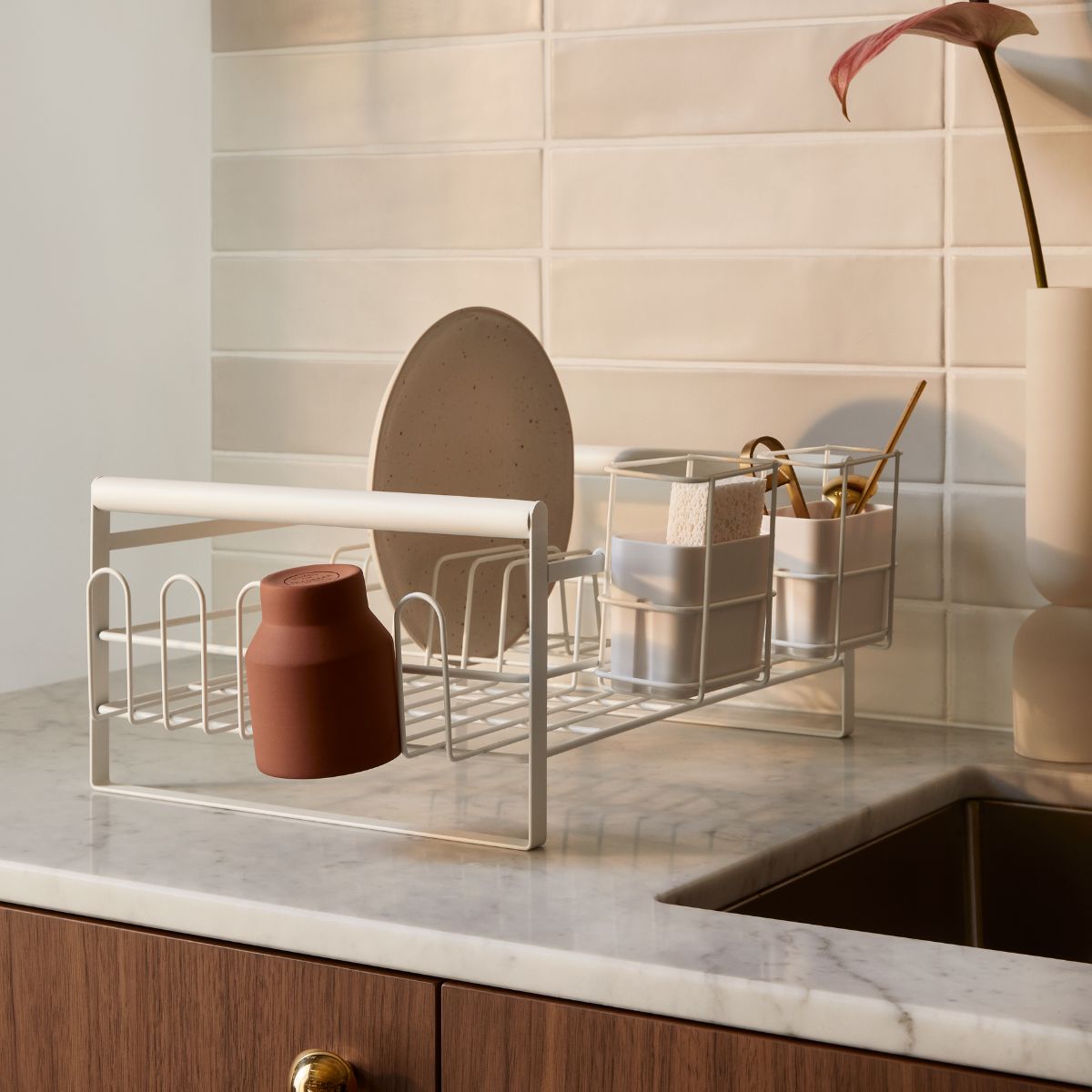 DESIGNSTUFF White Dish Drying Rack with Removable Utensil Holders - Space Saving Countertop Organizer for Kitchen, Dining Room & Small Apartments