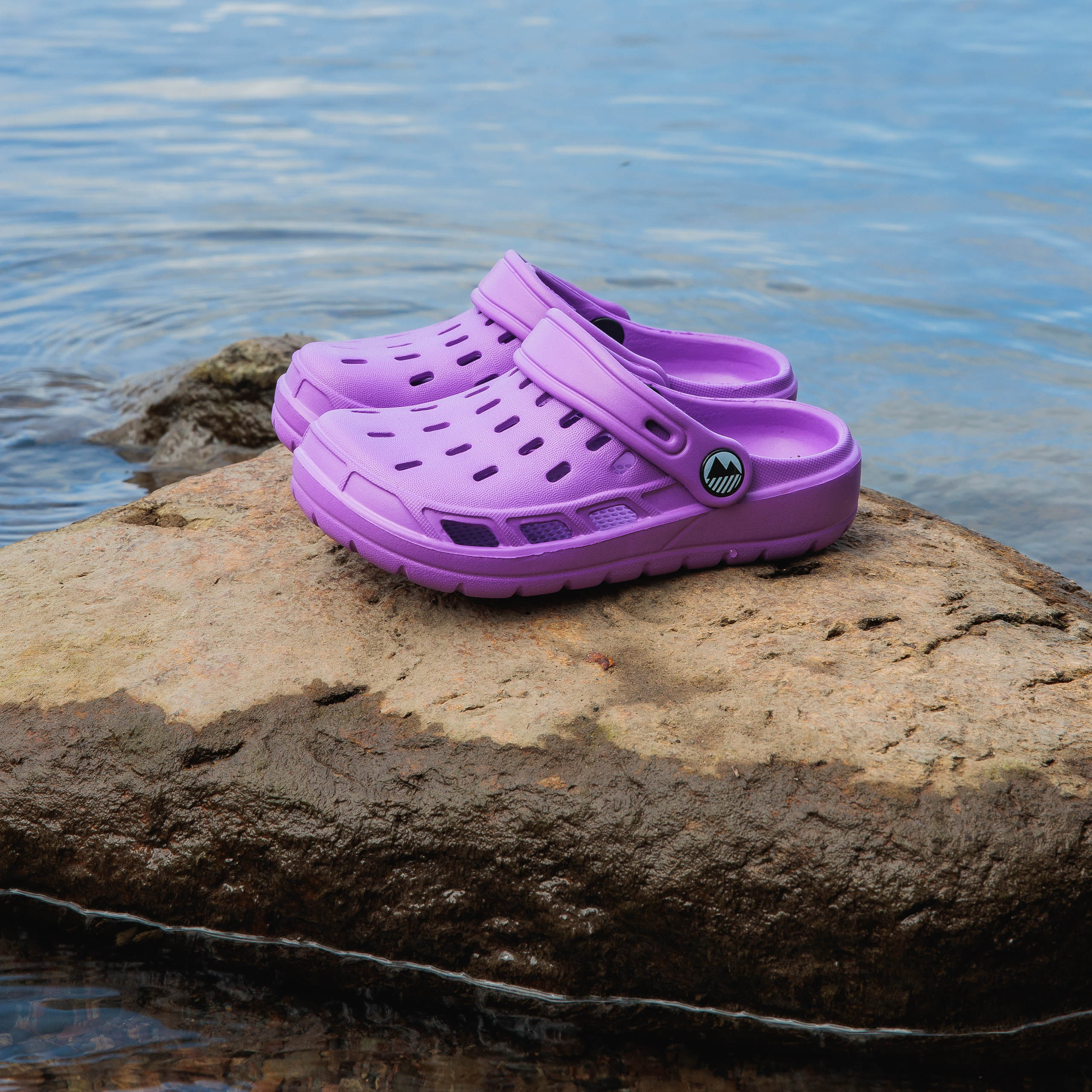 **Breathable Kids' Coniston Clogs - Comfortable & Lightweight Water Shoes for Boys & Girls - Perfect for Beach, Pool, and Outdoor Play**