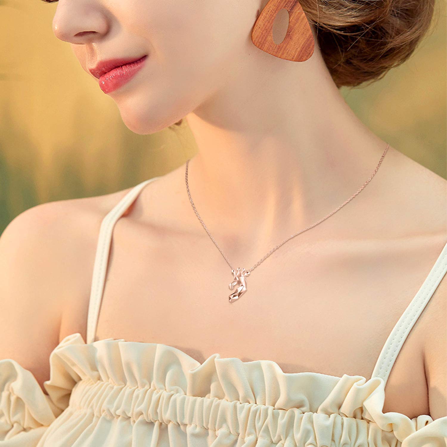 925 Sterling Silver Origami Giraffe Pendant Necklace - Unique Mother's Day Gift for Women, Girlfriend Birthday Present - Perfect for Casual Wear, Date Nights & Special Occasions