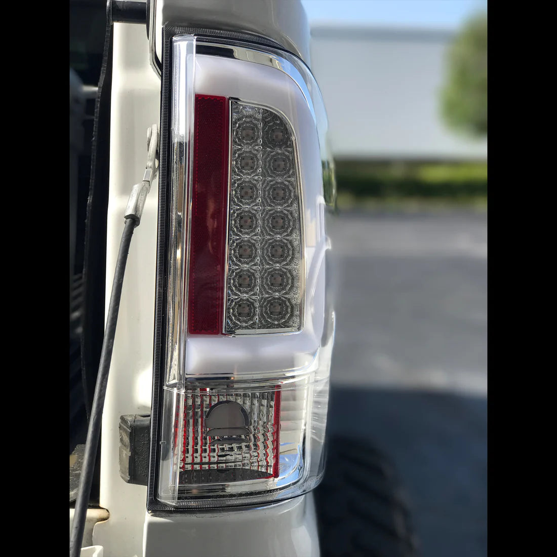 Ford Super Duty 2008-2016 F250 F350 F450 F550 LED Tail Lights - Clear Lens - Upgrade for Enhanced Visibility & Style (Perfect for Off-Roading, Towing & Night Driving)