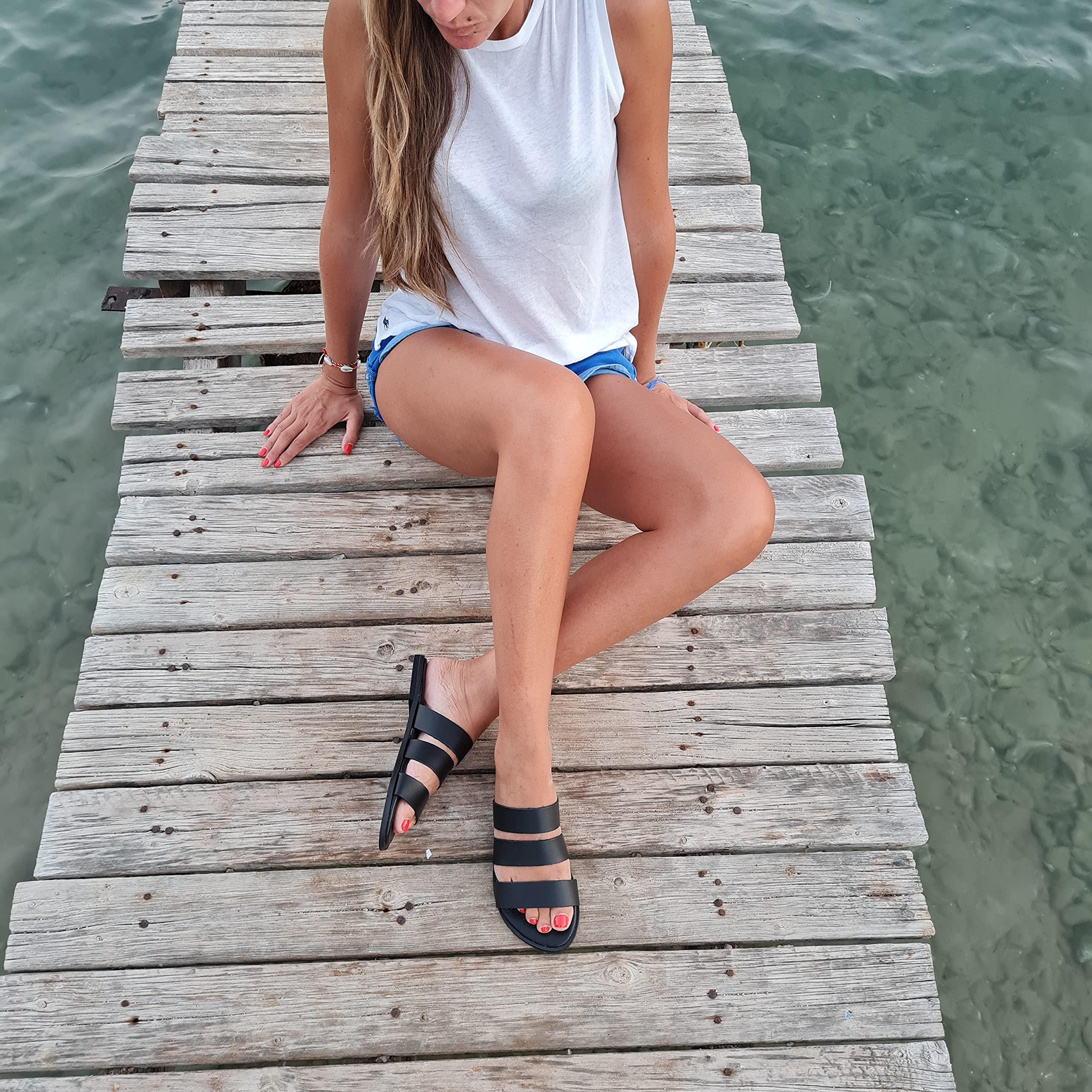**Handmade Black Greek Leather Sandals for Women – Strappy Gladiator Slip-On Sandals – Summer Beach Wedding Sandals – Classic Ancient Greek Style – Perfect for Casual Outings, Vacations & Boho Fashion (Size 8, Black)**