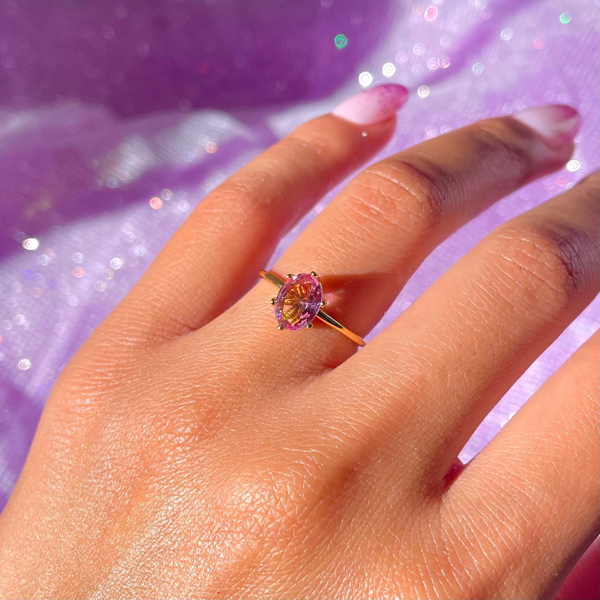 Gradient Hues Ring - Elegant Color Changing Fashion Ring for Women | Perfect for Parties, Weddings & Everyday Wear