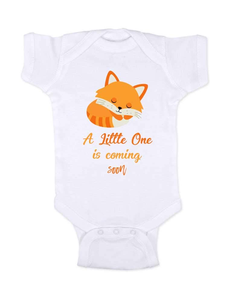 Adorable Baby Fox Pregnancy Announcement Bodysuit - Cute Newborn Outfit for Gender Reveal & Baby Shower Gifts - Perfect for First Photos & Special Moments