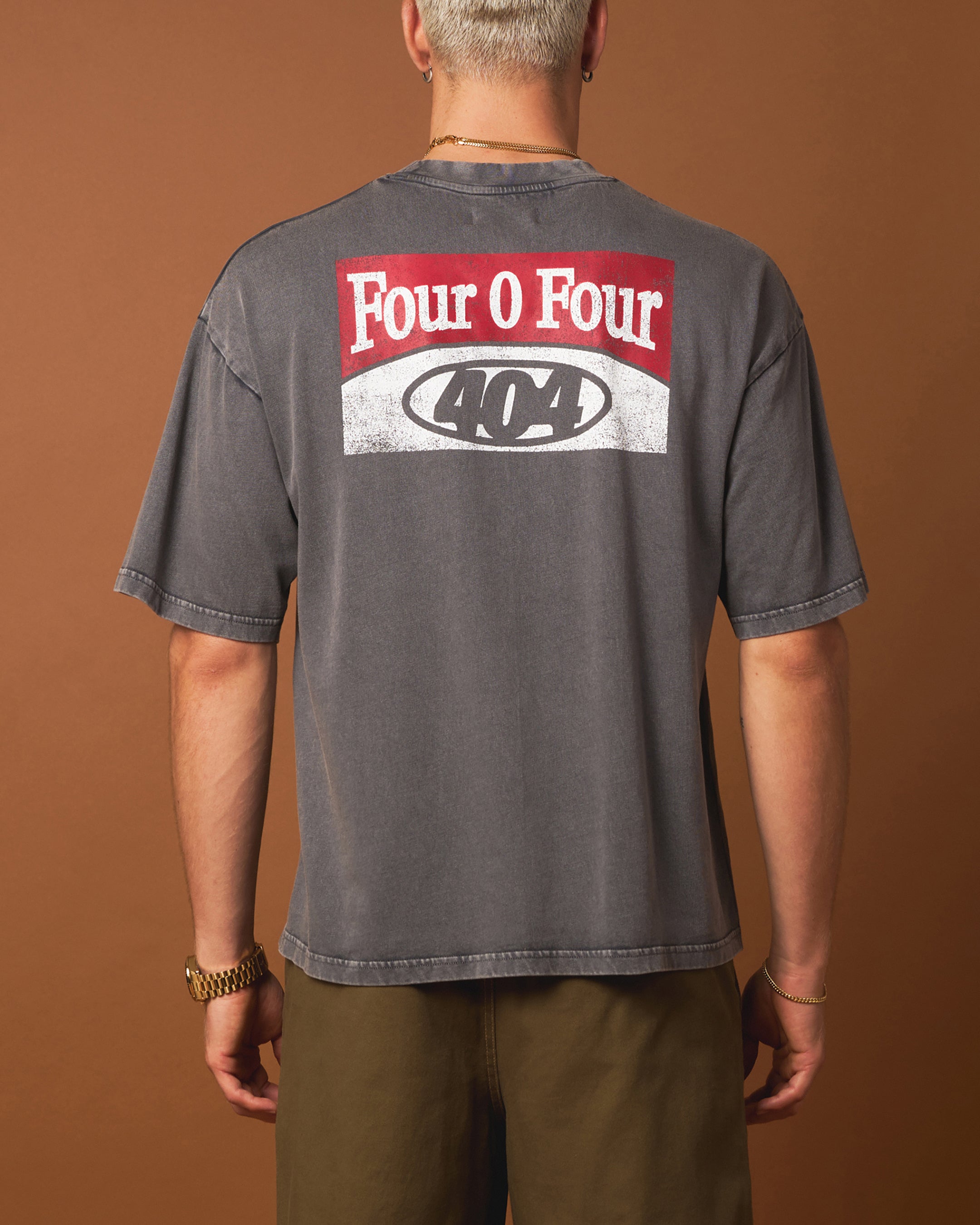 404 Smoke House Vintage T-Shirt - Retro Charcoal Graphic Tee for Men & Women - Perfect for Casual Wear, Street Style & Music Festivals