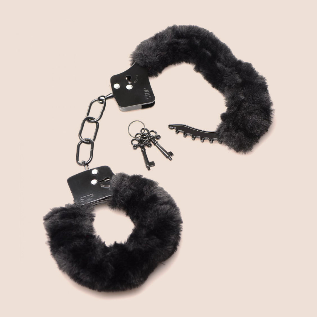 Fluffy Furry Handcuffs - Soft & Cozy Restraints for Couples Play, Roleplay & Bedroom Fun - Perfect for Valentine's Day & Romantic Nights