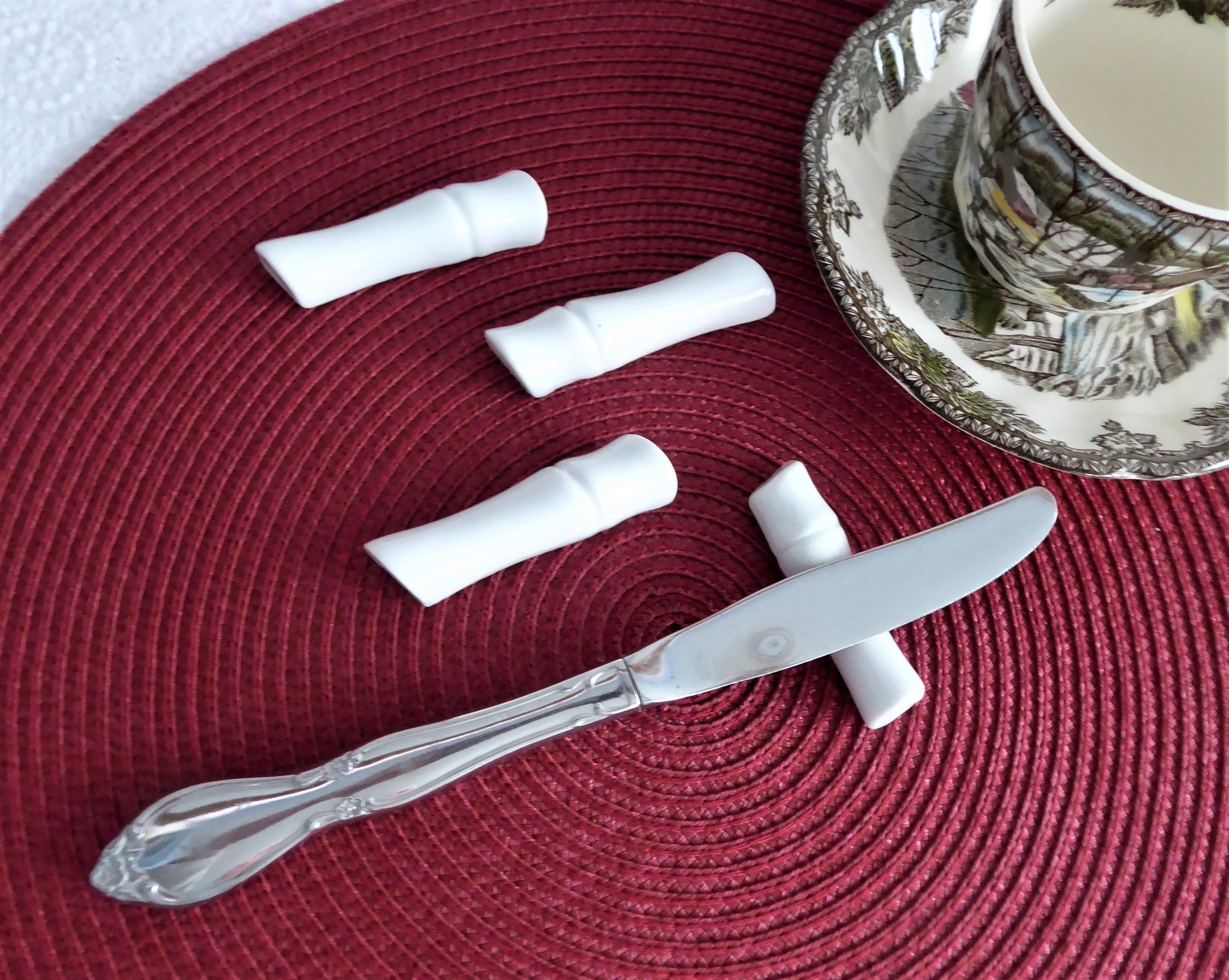 Set of 4 White Porcelain Knife Rests with Bamboo Design - Vintage 1980s Style Tableware for Fine Dining & Formal Place Settings