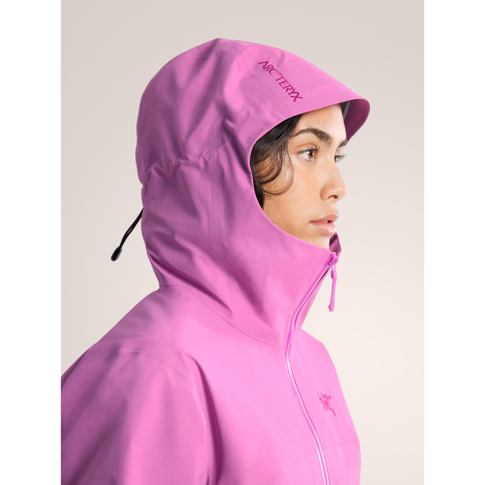 Arc'teryx Women's Beta Jacket - Waterproof & Breathable Hardshell Rain Jacket for Hiking, Skiing & Outdoor Adventures