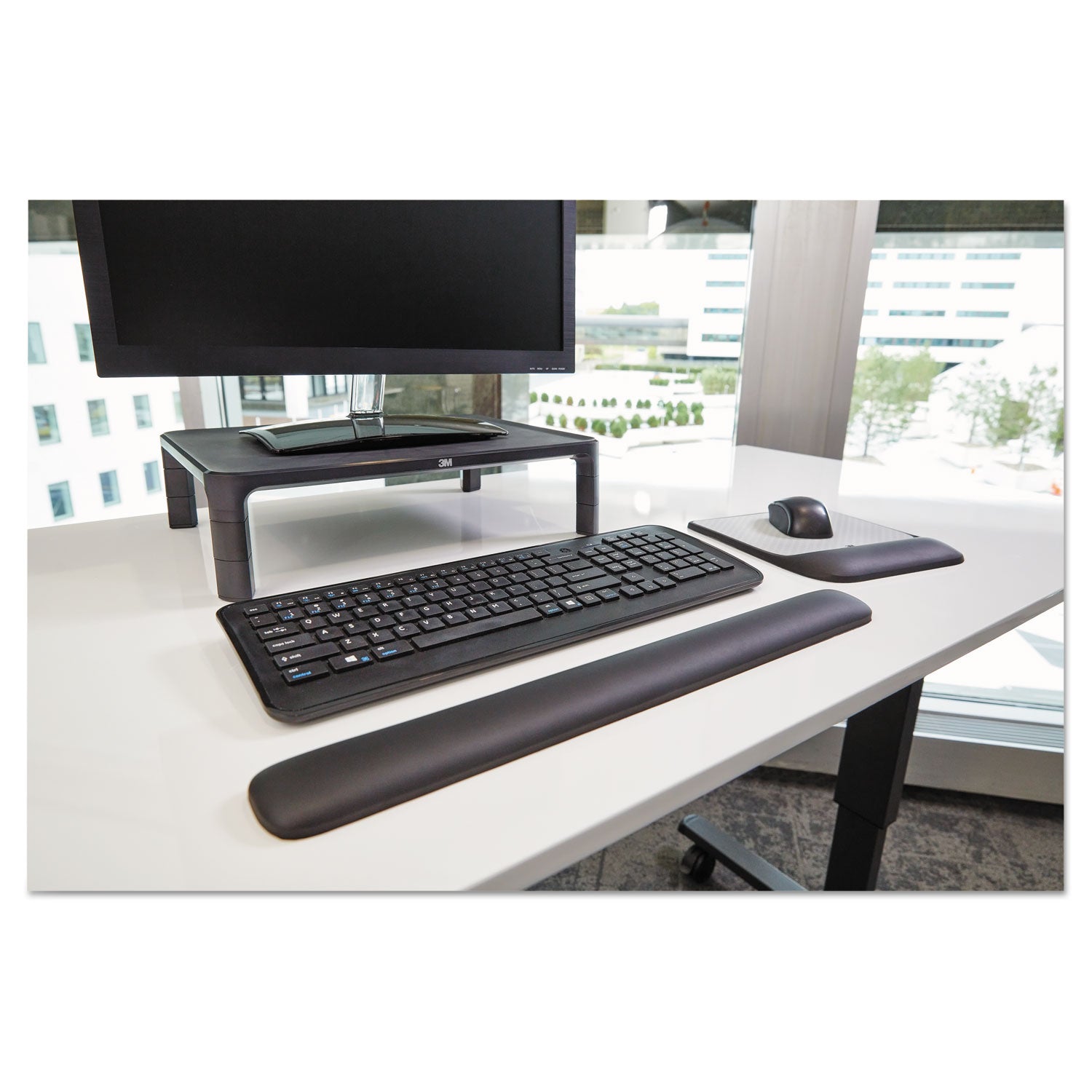 3M™ Ergonomic Mouse Pad with Non-Slip Base & Gel Wrist Support - 8.5