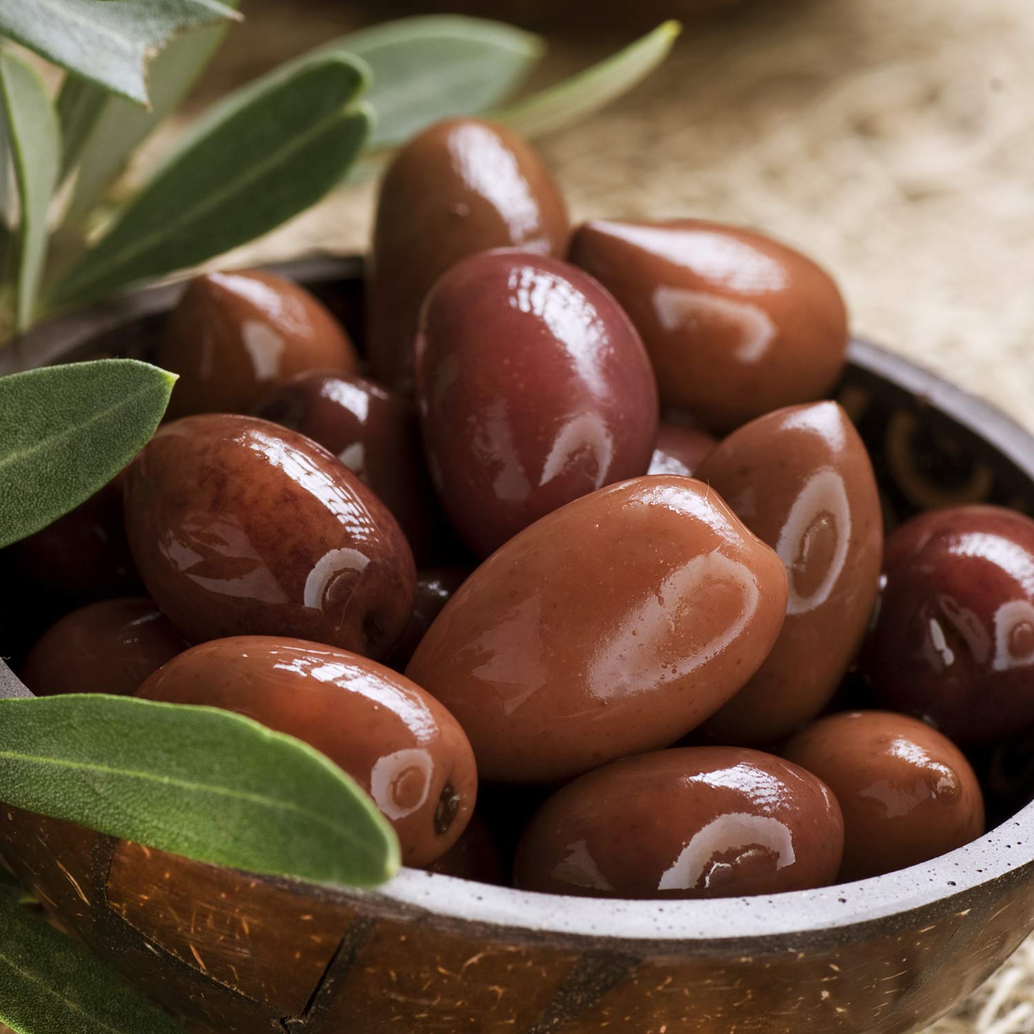 Sanniti Italian Kalamata Pitted Olives - Premium Mediterranean Olives, 19.4 oz (550 g) Jar - Perfect for Salads, Pasta, Pizza & Charcuterie Boards