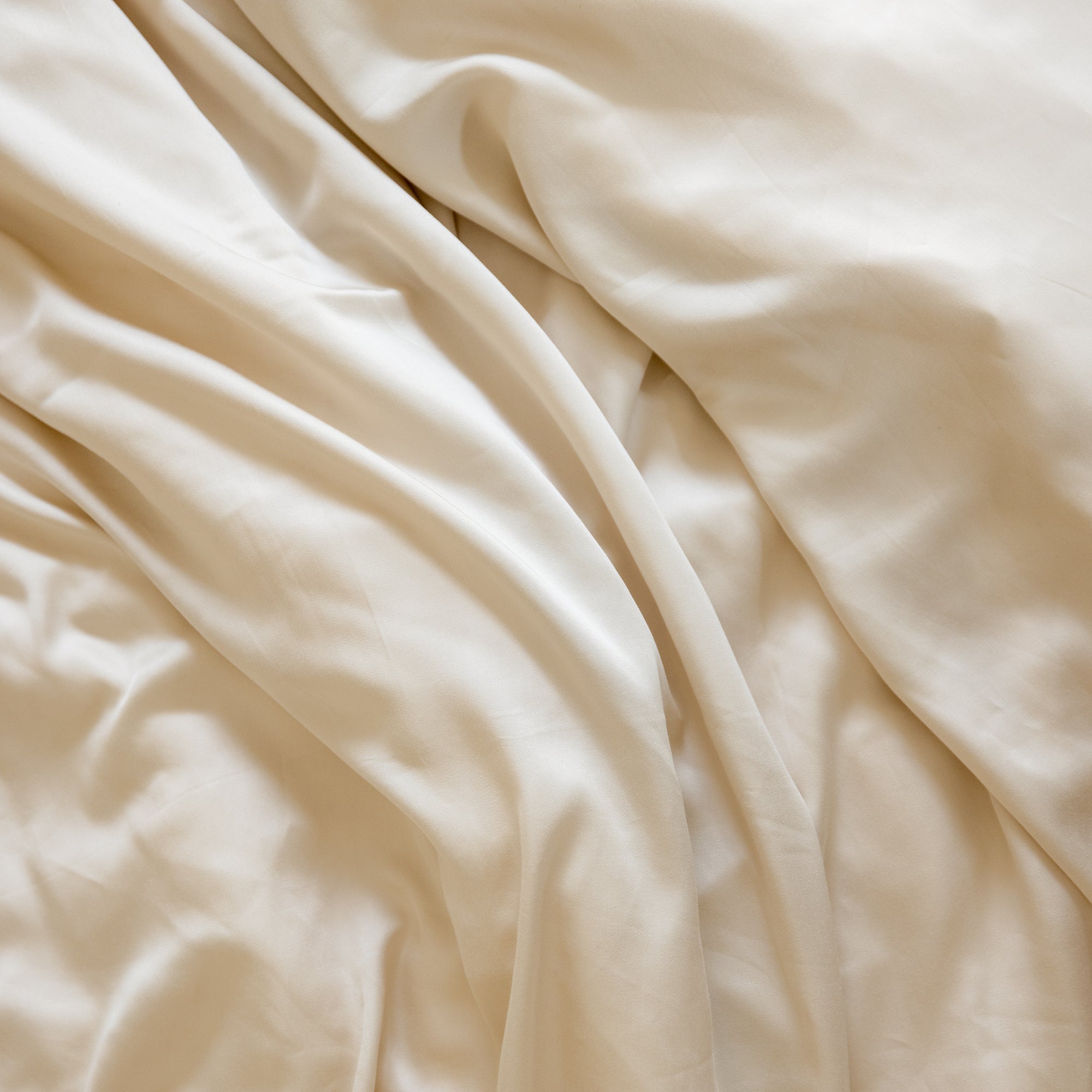 Organic Bamboo Sateen Bed Sheet Set - Ultra Soft & Hypoallergenic - Queen Size 4-Piece Set - Perfect for Luxury Bedding & Eco-Friendly Home Decor