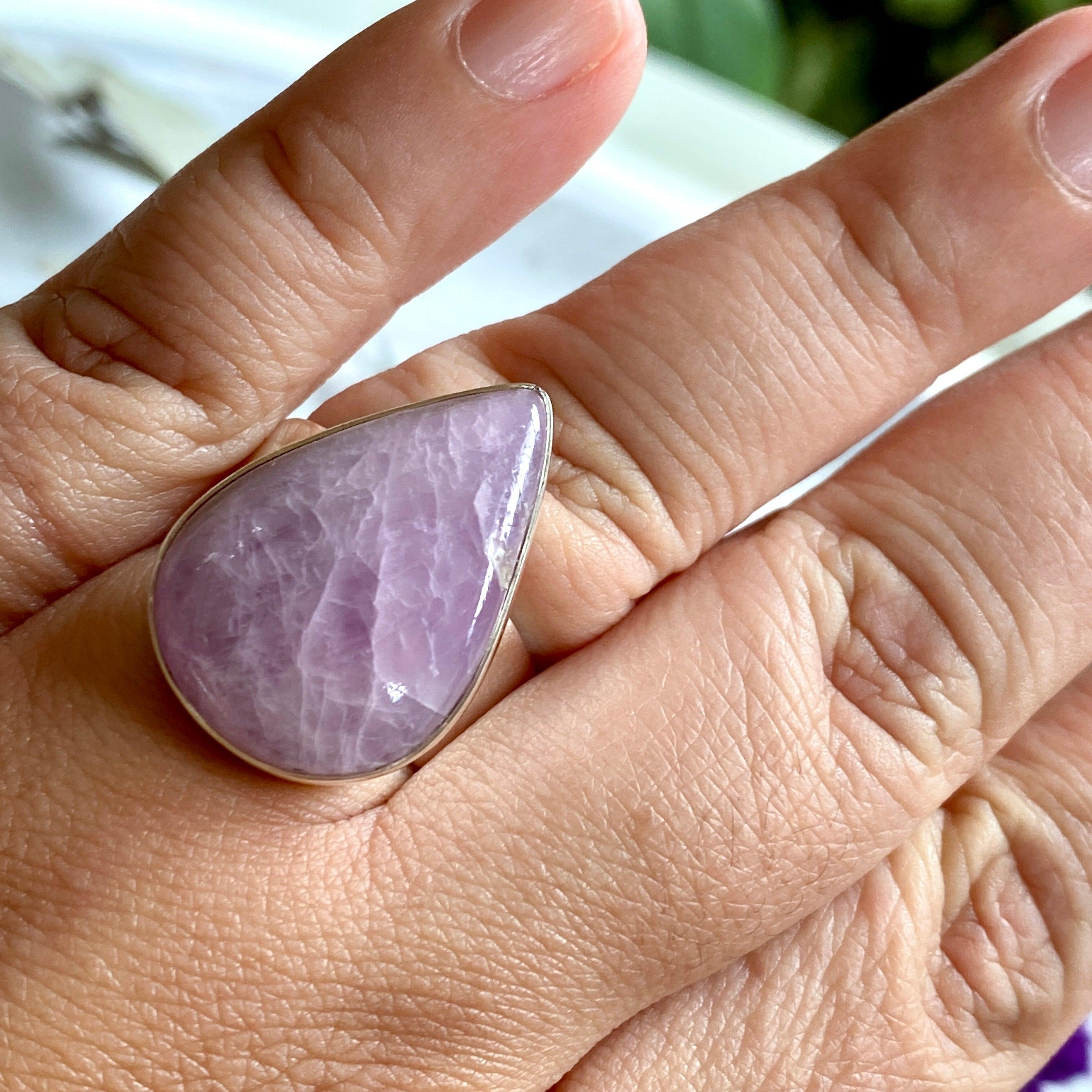 14K Gold Kunzite Teardrop Ring for Women - Elegant Pink Gemstone Jewelry for Engagement, Anniversary & Special Occasions