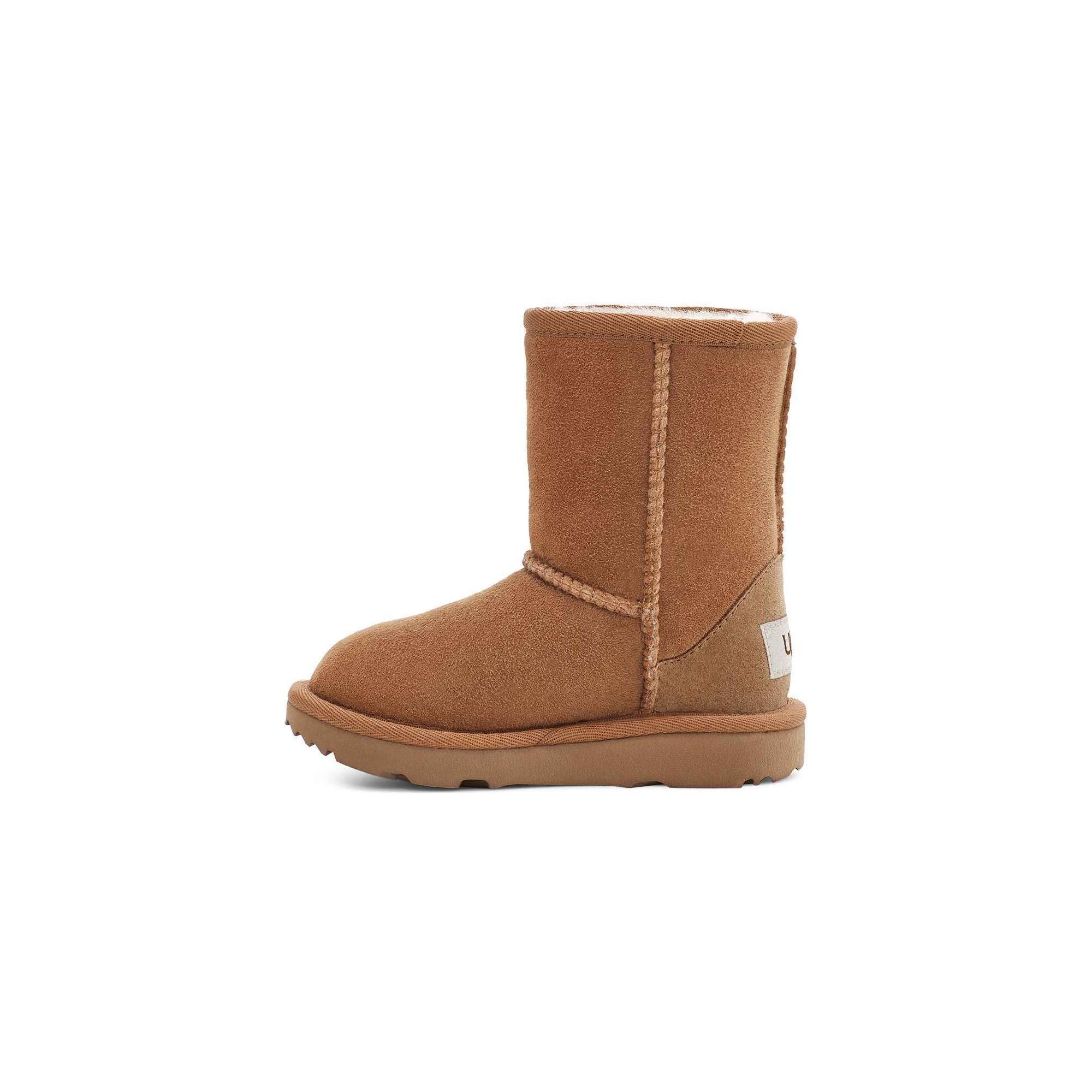 UGG Toddler's Classic II Boot in Chestnut - Warm Winter Boots for Kids | Perfect for Snow, Outdoor Play & Cold Weather