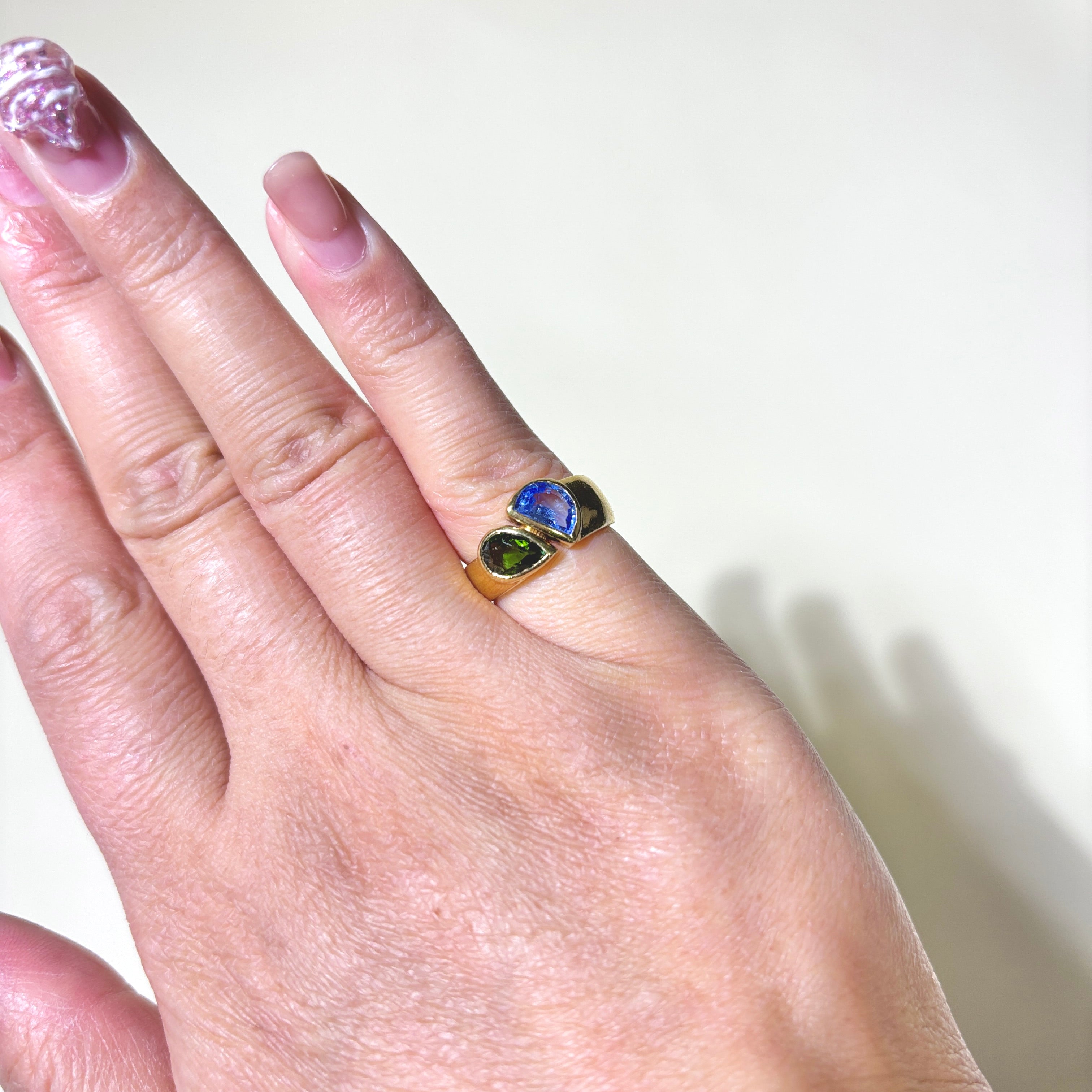 18K Yellow Gold Sapphire & Tourmaline Toi et Moi Ring - 0.60ct & 0.75ct Gemstone Engagement Ring - Size 4.25 - Perfect for Proposal, Anniversary Gift & Romantic Occasions