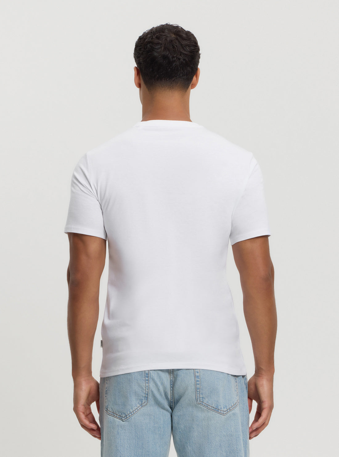 Guess Women's White Slim Fit Printed T-Shirt - Casual Comfort Top for Everyday Wear & Outfits