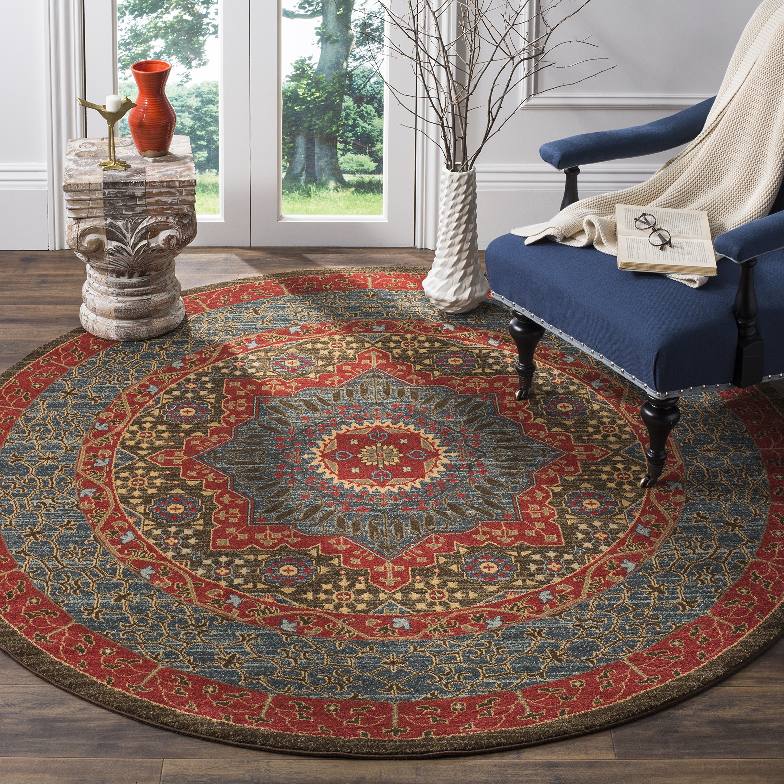 SAFAVIEH Mahal Collection 9' Round Navy Red Oriental Area Rug - Non-Shedding, Traditional Design for Dining Room, Living Room, Bedroom & Entryway | Perfect for Home Decor, Foyer & High Traffic Areas