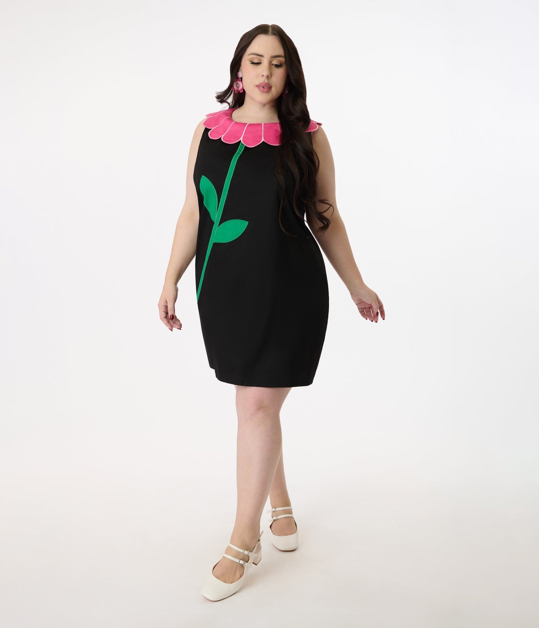 Smak Parlour Plus Size Black & Pink Petal Collar Cotton Shift Dress for Women - Flowy Comfortable Summer Dress for Casual Wear, Office & Special Occasions